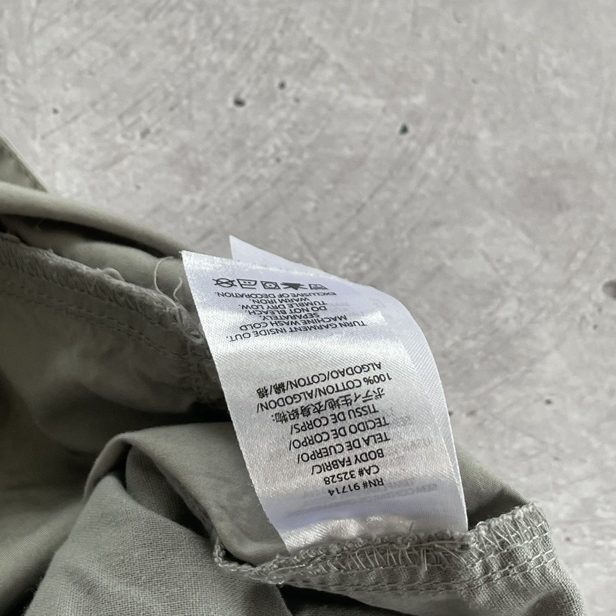 Armani Exchange × Japanese Brand 🔥RARE🔥Pocket Cargo pants Armani Exchange y2k multipocket Size US 30 / EU 46 - 11 Thumbnail