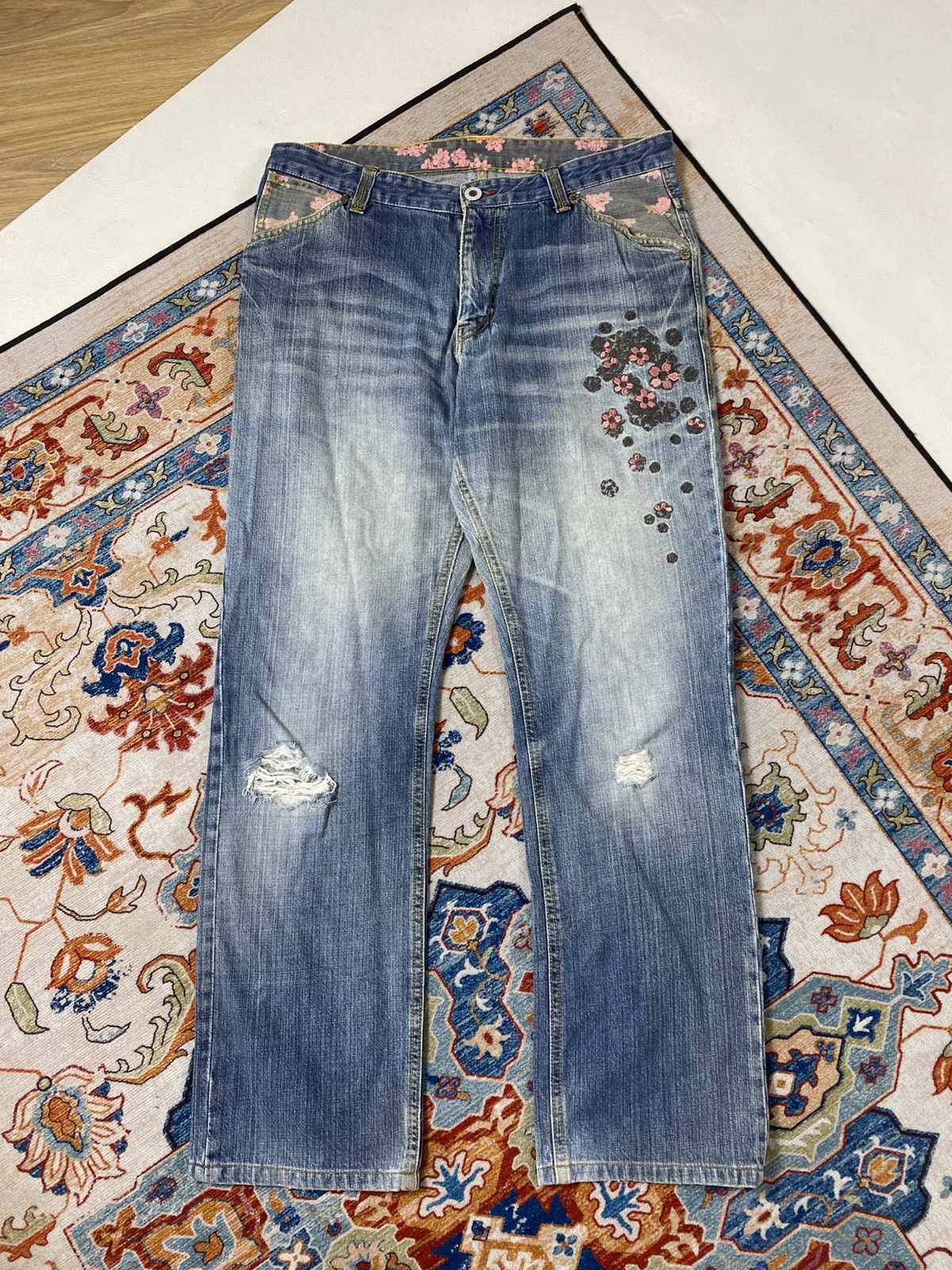 Karakuri Tamashii Flowers Distressed jeans pants Size US 35 - 1 Thumbnail