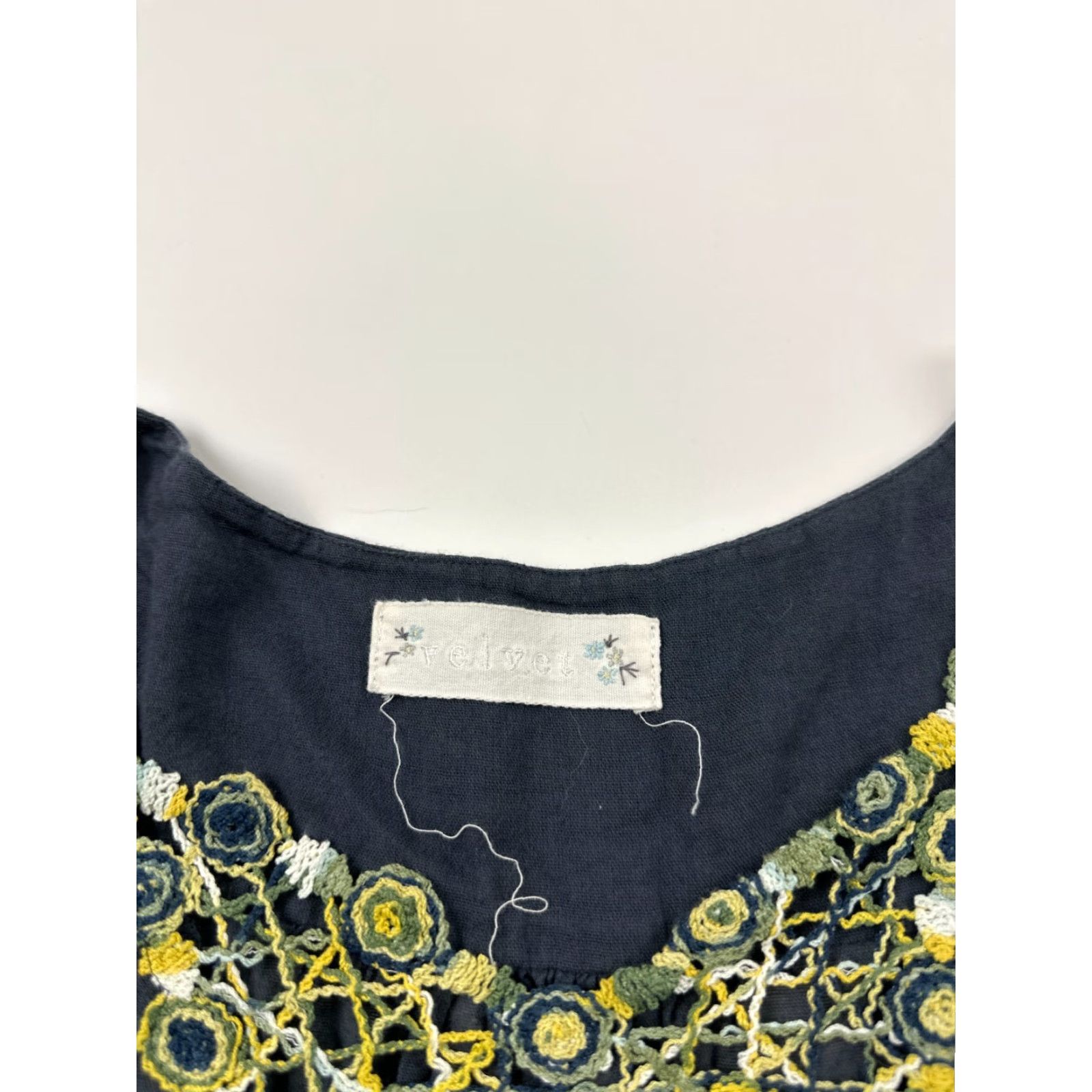 Velvet VINTAGE Velvet Dress Womens M Black A-Line Embroidered Pocket Hem Ruffle Side V-Neck Short Sleeve 100% Cotton Size M / US 6-8 / IT 42-44 - 3 Thumbnail
