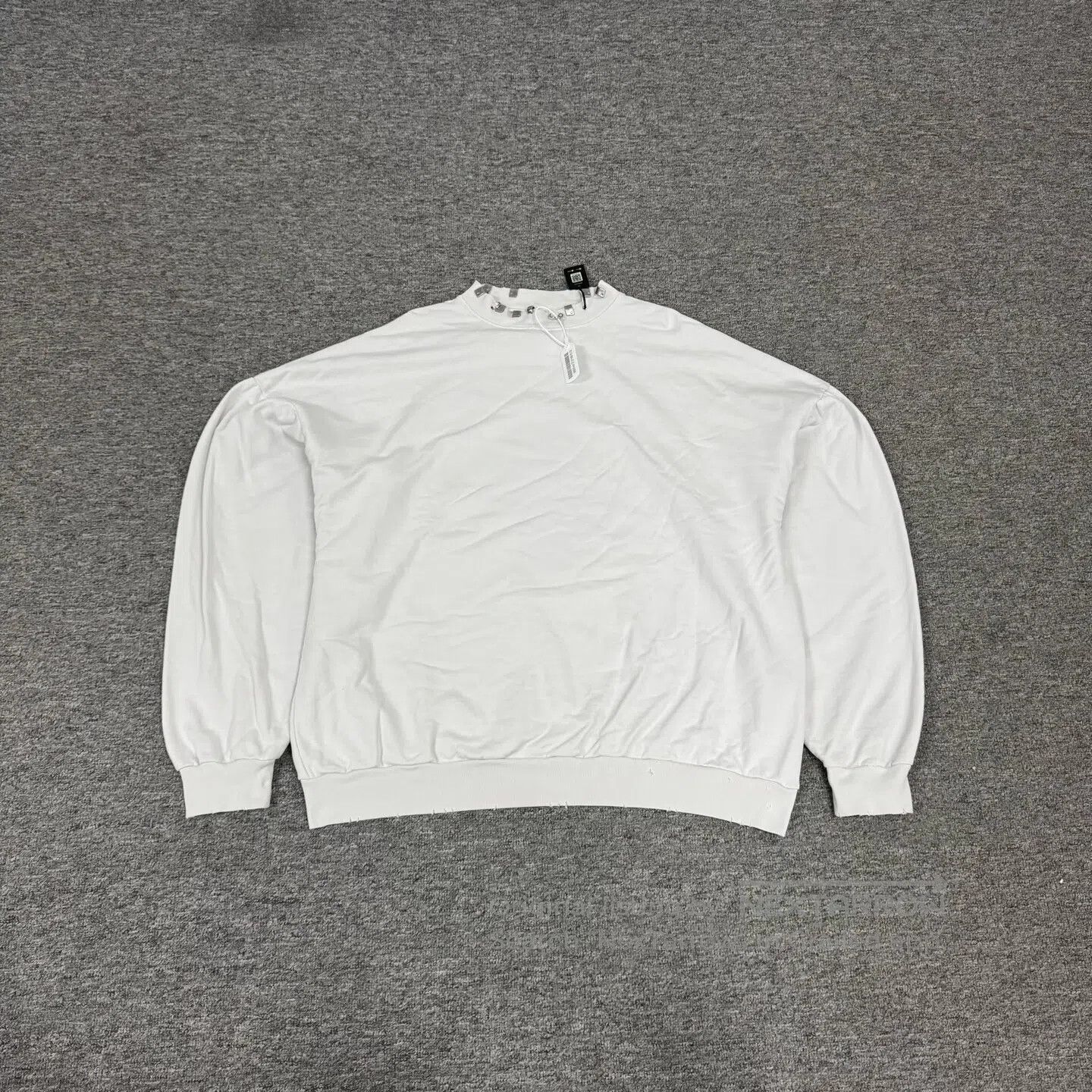 Balenciaga Balenciaga Iron ring rivet and nut; Curved hoodie| Size US M / EU 48-50 / 2 - 1 Thumbnail