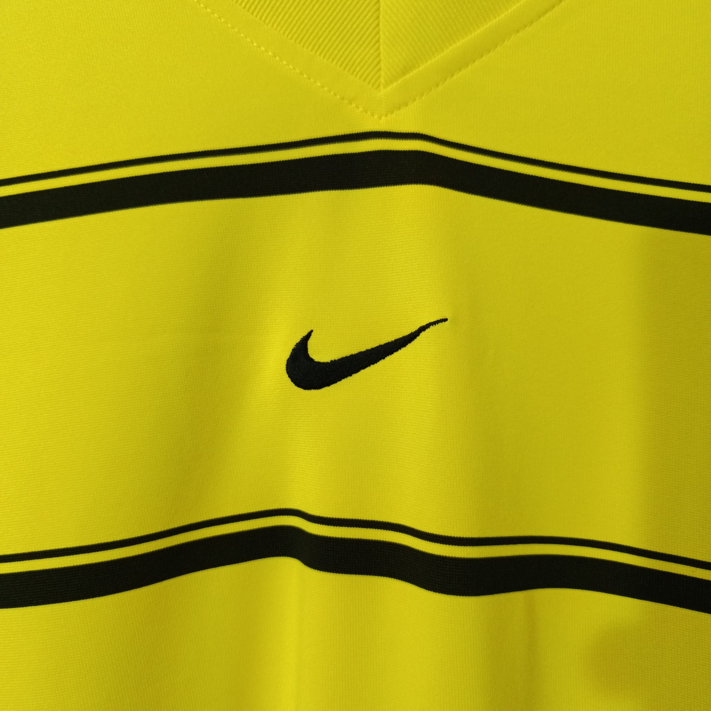 Nike Vintage Nike Center Swoosh Footbal Jersey Size US L / EU 52-54 / 3 - 6 Thumbnail