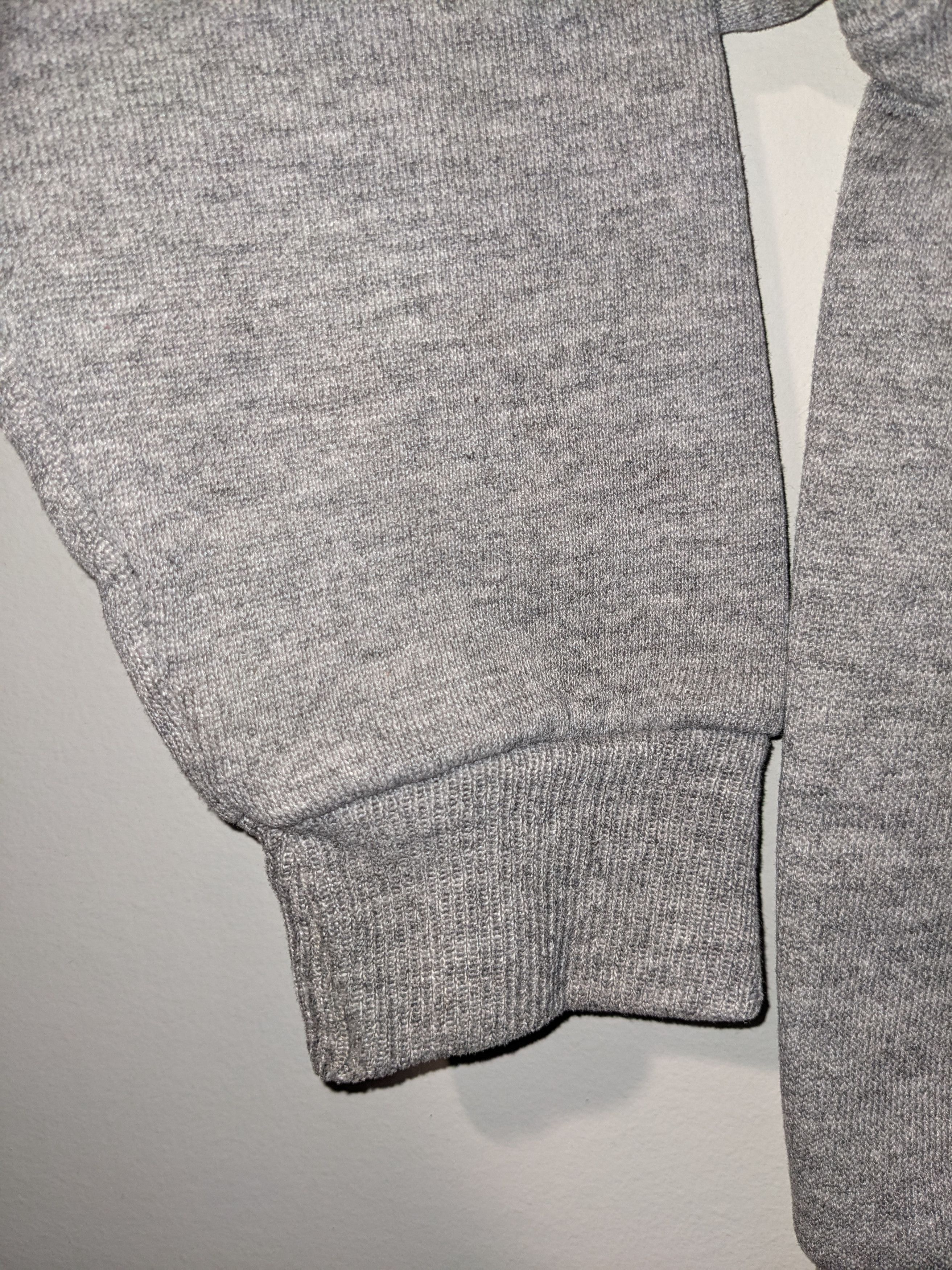 Nike × Vintage Vintage 90s Nike Mini Swoosh Youth Medium Sweatshirt Size US M / EU 48-50 / 2 - 9 Thumbnail