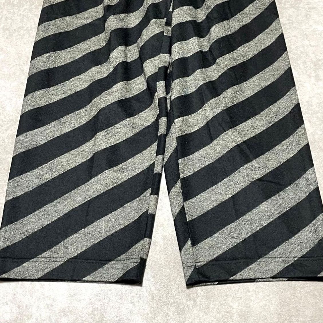 Issey Miyake ISSEY MIYAKE PLANTATION EASY PANTS Mens Wool Gray x Black Size M USED Size US 31 - 3 Thumbnail