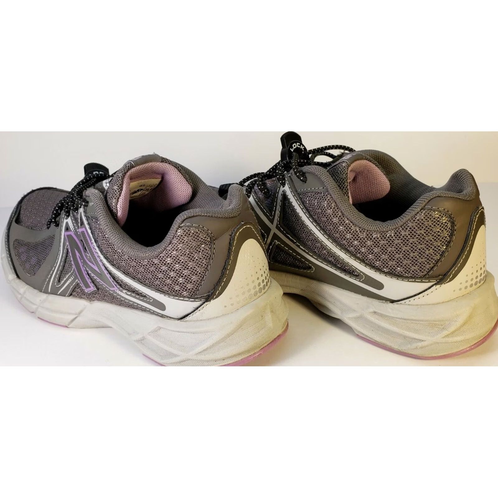 New Balance New Balance 770 Training Women's Size 6M Gray Lavender Elastic Laces Toggle Tie Sneaker Shoes Running Workout Casual Mens Womens Boys Girls Size US 4 / IT 34 - 7 Thumbnail