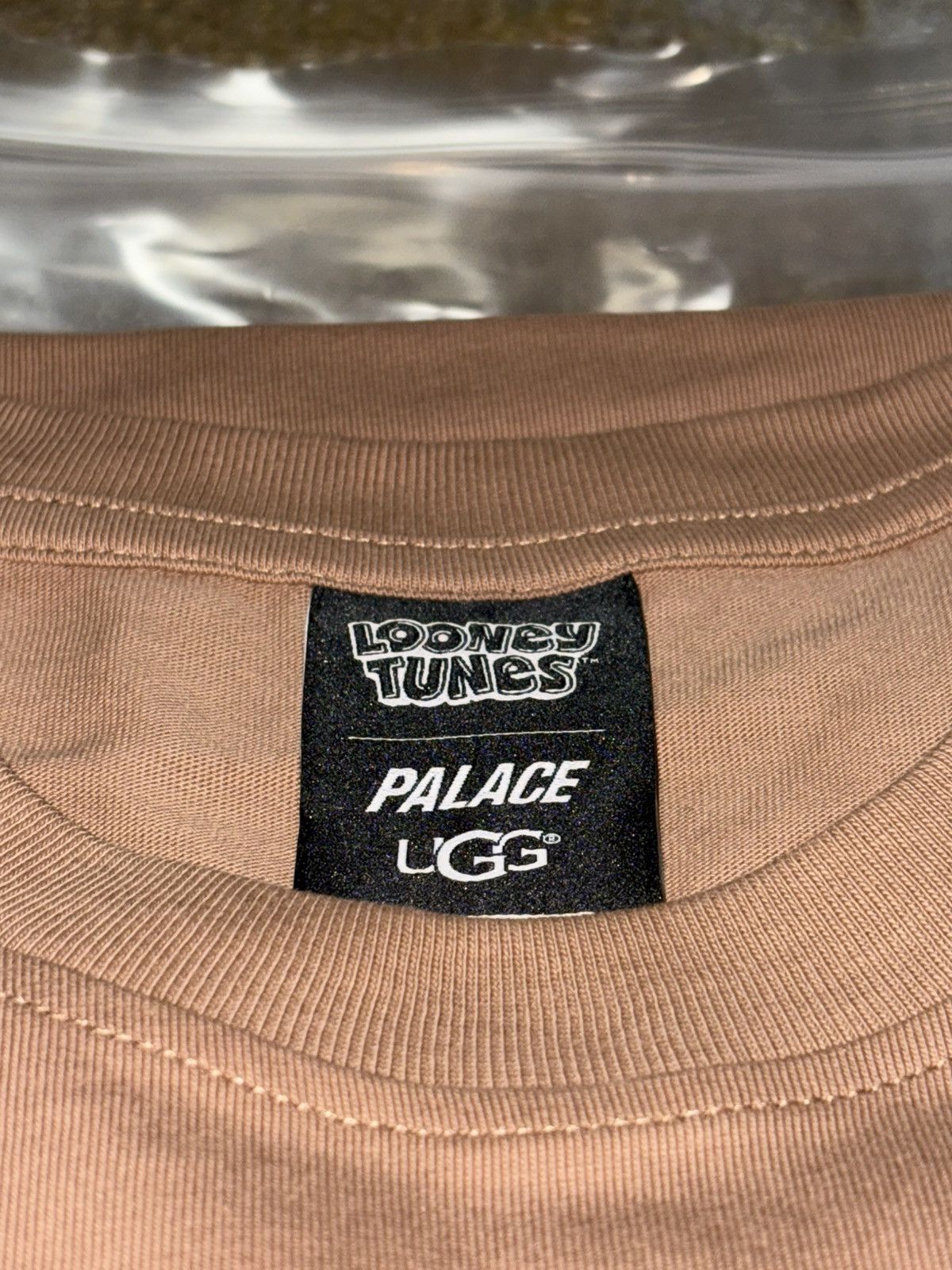 Palace × Ugg Palace x UGG x Looney Tunes Palath T-Shirt Brown Size US S / EU 44-46 / 1 - 3 Thumbnail
