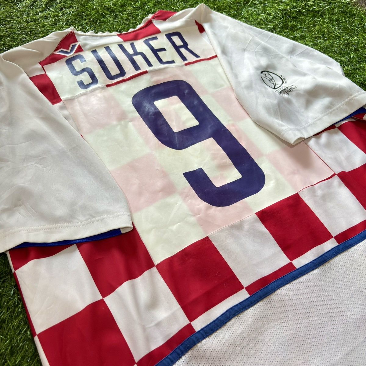 Nike Nike Croatia Home 2002 Davor Suker #9 Soccer Jersey Size US XL / EU 56 / 4 - 13 Thumbnail