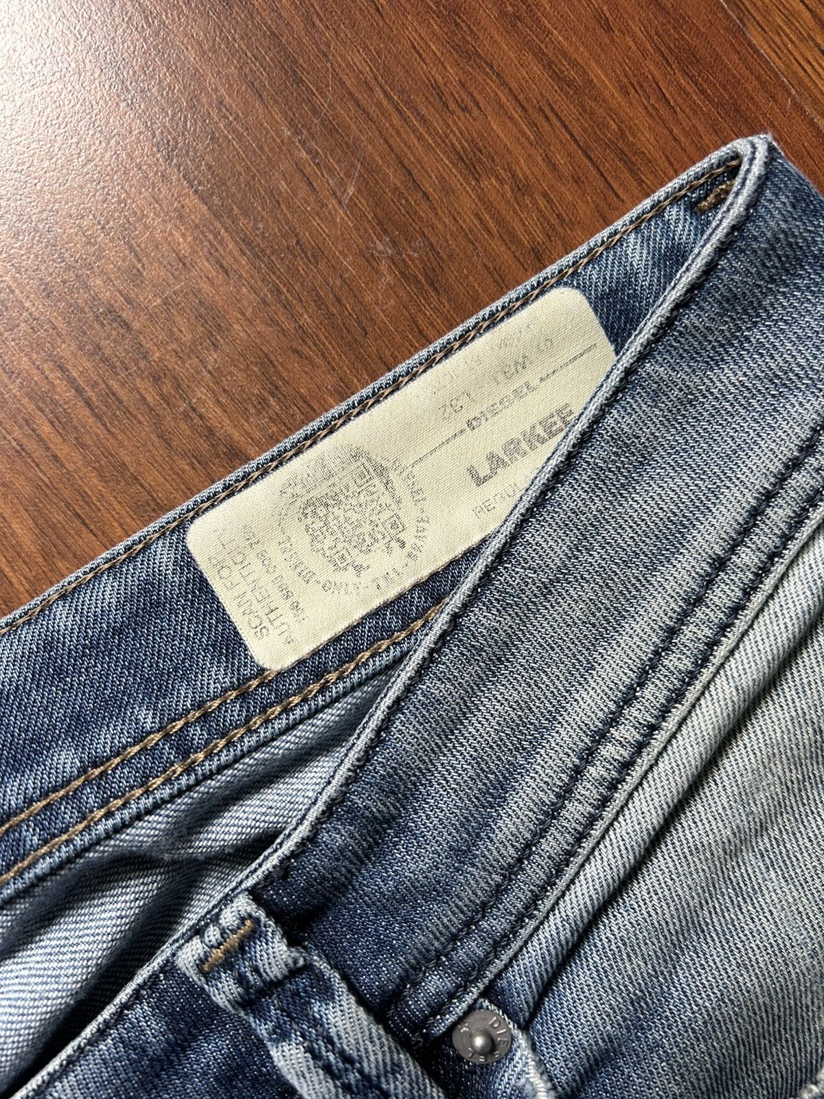 Diesel Vintage Diesel Larkee Distressed Denim Jeans Faded Y2K Sz 31 Size US 31 - 5 Thumbnail