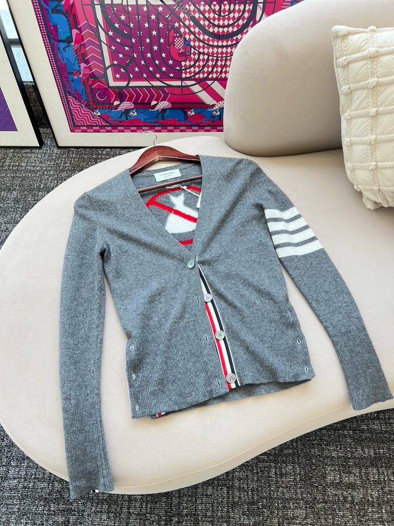 Thom Browne Thom Browne Long sleeve knit cardigan Size XS / US 0-2 / IT 36-38 - 1 Thumbnail