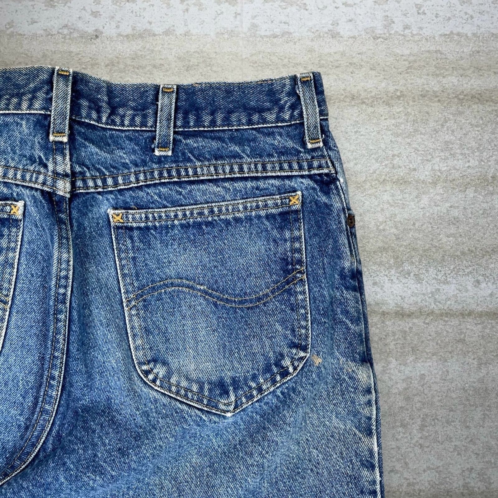 Lee Vintage 90s Lee MR Jeans 33x34 Relaxed Fit Medium Wash Denim Size US 33 - 3 Thumbnail