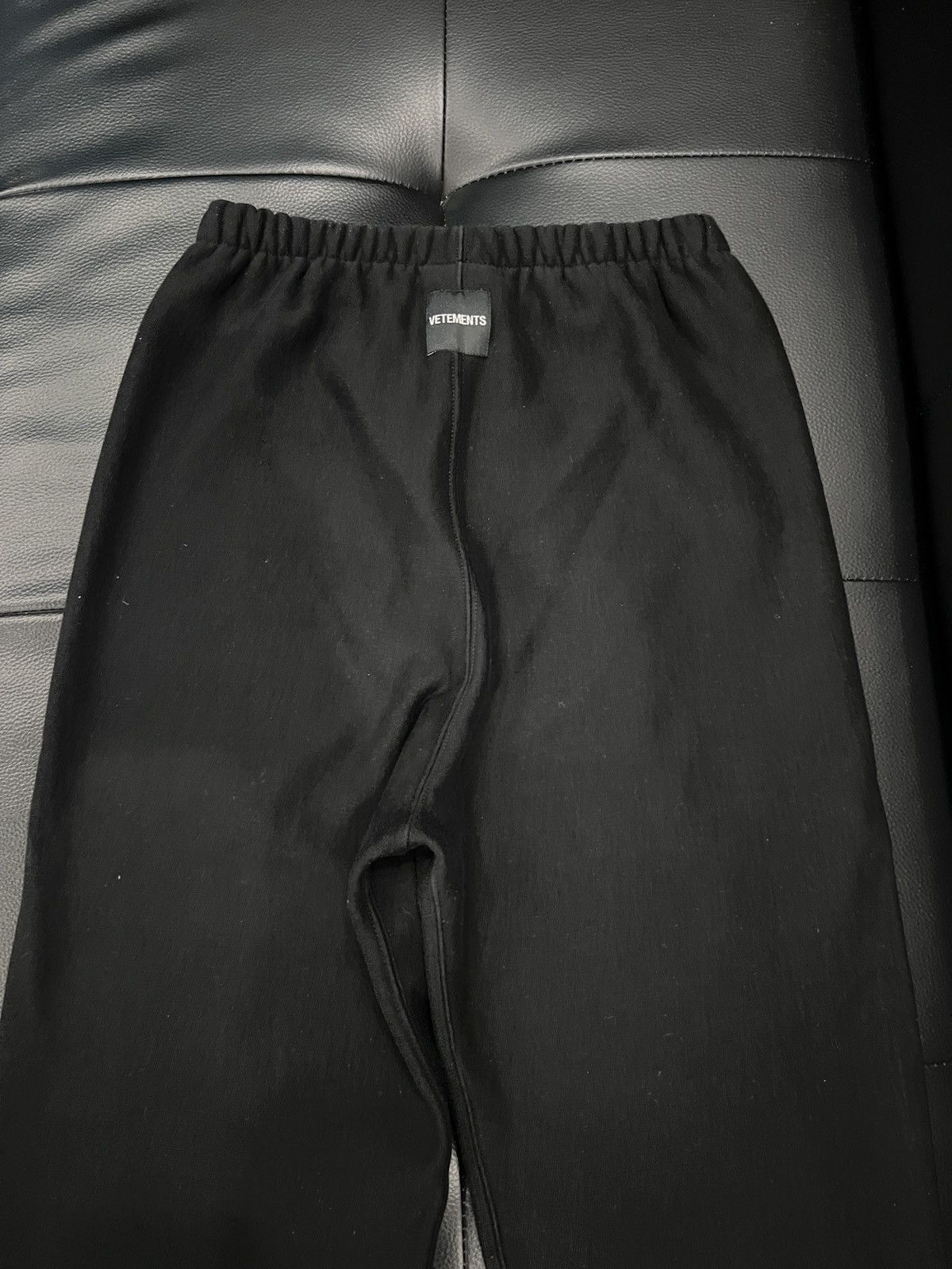 Vetements Vetements FW18 Left Logo Casual Trousers Size US 30 / EU 46 - 9 Thumbnail