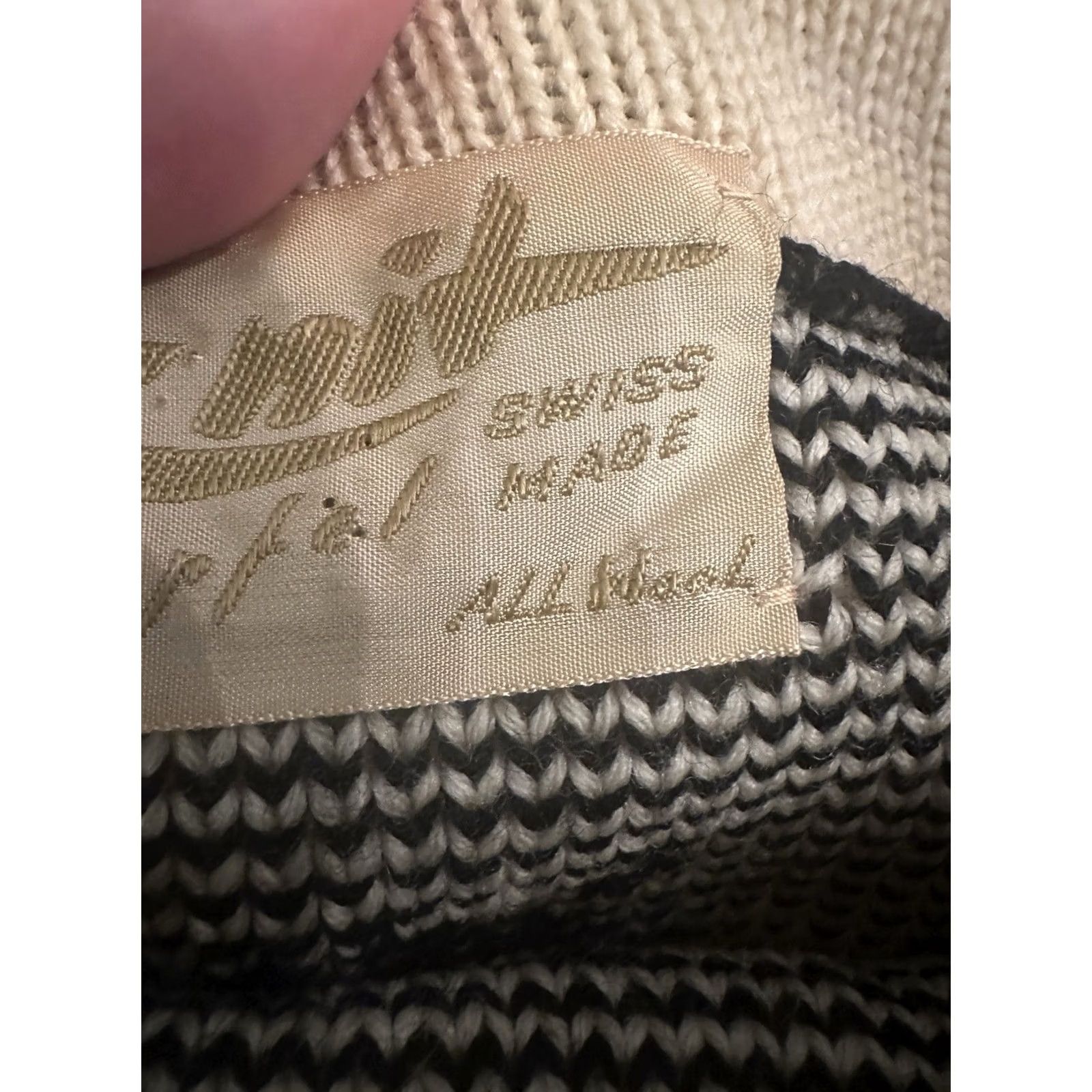Vintage VINTAGE K-nit Swiss Made Wool Knit Sweater Black White Deer Women’s Size 42 Pullover Womens Size 42 Wool Knit Sweater Size M / US 6-8 / IT 42-44 - 5 Thumbnail