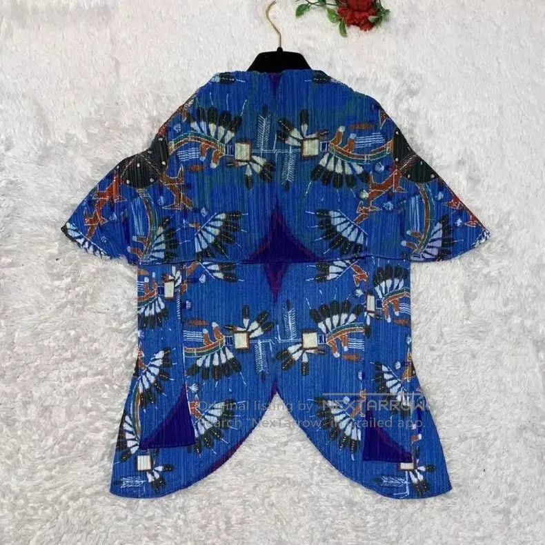 Issey Miyake Issey Miyake Dark Blue Tribe Feather Print Pleated Top Size L / US 10 / IT 46 - 2 Thumbnail