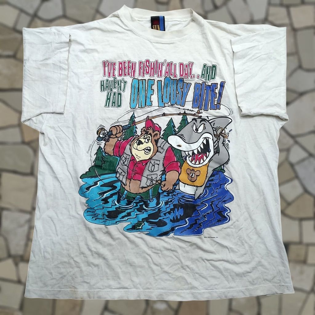 Sunray Sportswear VINTAGE Sun Sportswear T-Shirt Shirt Men L White 90s Angler Fly Fishing Animals Comics Funny Yellowing Size US L / EU 52-54 / 3 - 1 Thumbnail