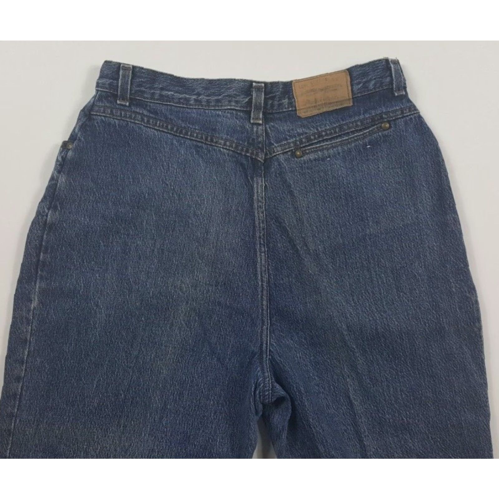 Levi's VINTAGE Levi's Pleated High Waist Mom Jeans 14 Blue Denin - 90s Retro Relaxed Tapered Regular Inseam 27.5" Women Size 36" / US 14 / IT 50 - 5 Thumbnail