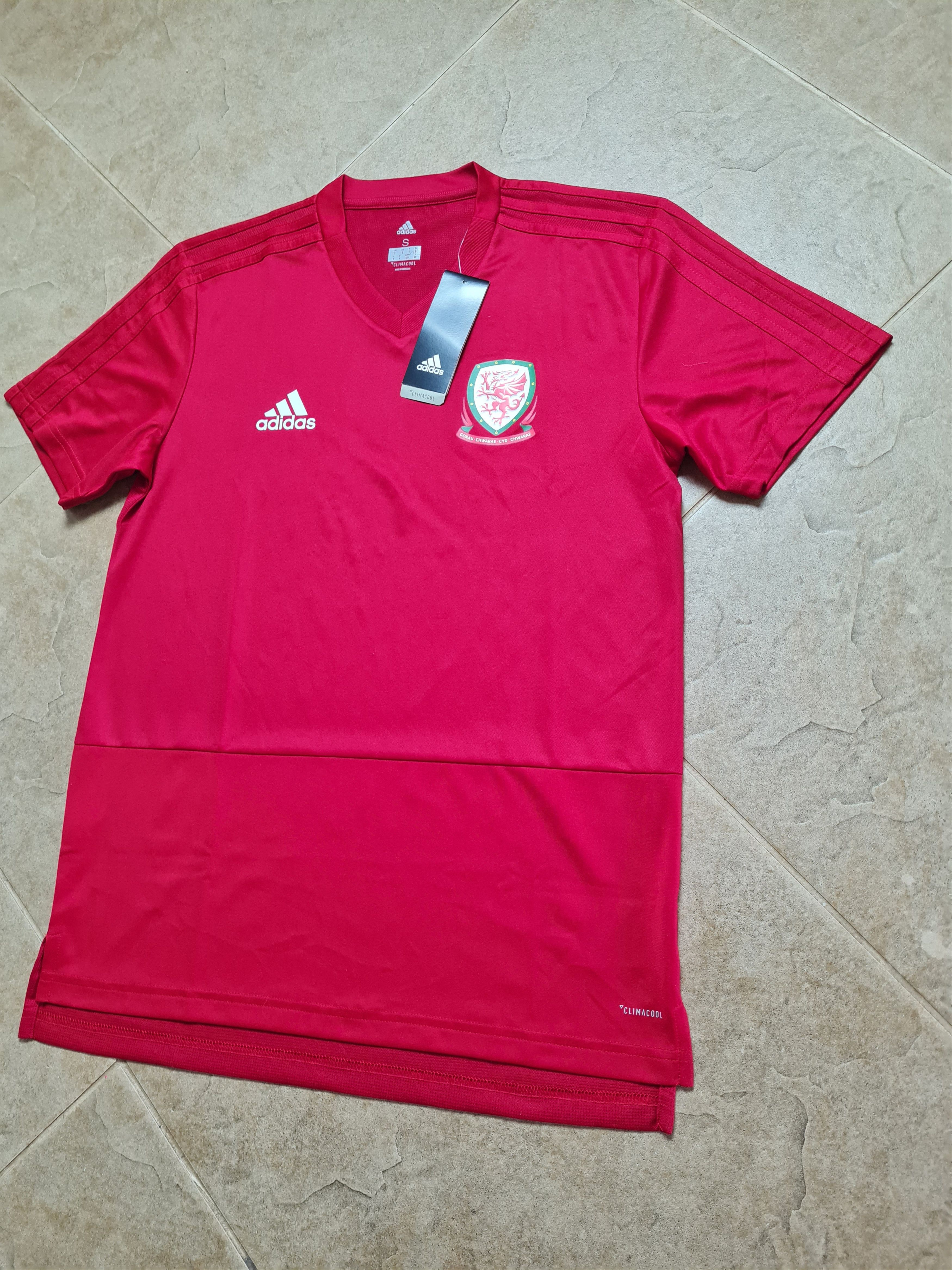 Adidas Jersey Shirt Training Adidas Wales National Football Soccer Size US S / EU 44-46 / 1 - 8 Thumbnail