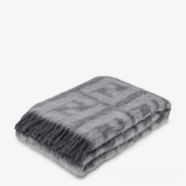 Fendi o1w1db10225 Size: OS / Throw Blanket in Dark Grey Size ONE SIZE - 1 Thumbnail