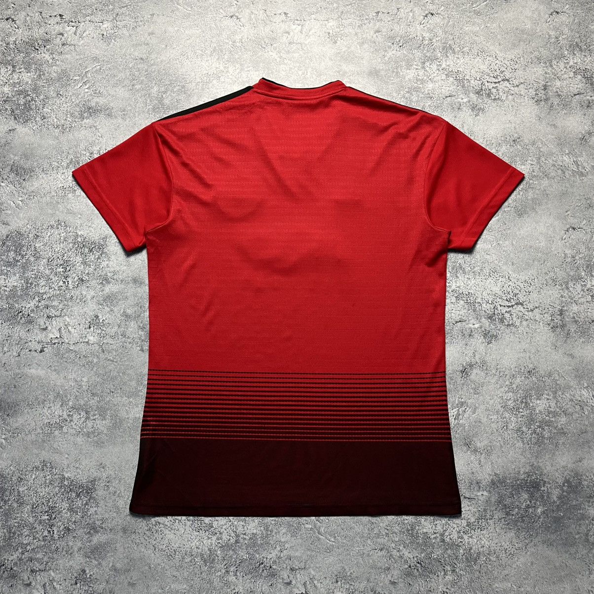 Adidas Vintage Adidas Manchester United 2018/19 Home Soccer Jersey Size US L / EU 52-54 / 3 - 14 Thumbnail