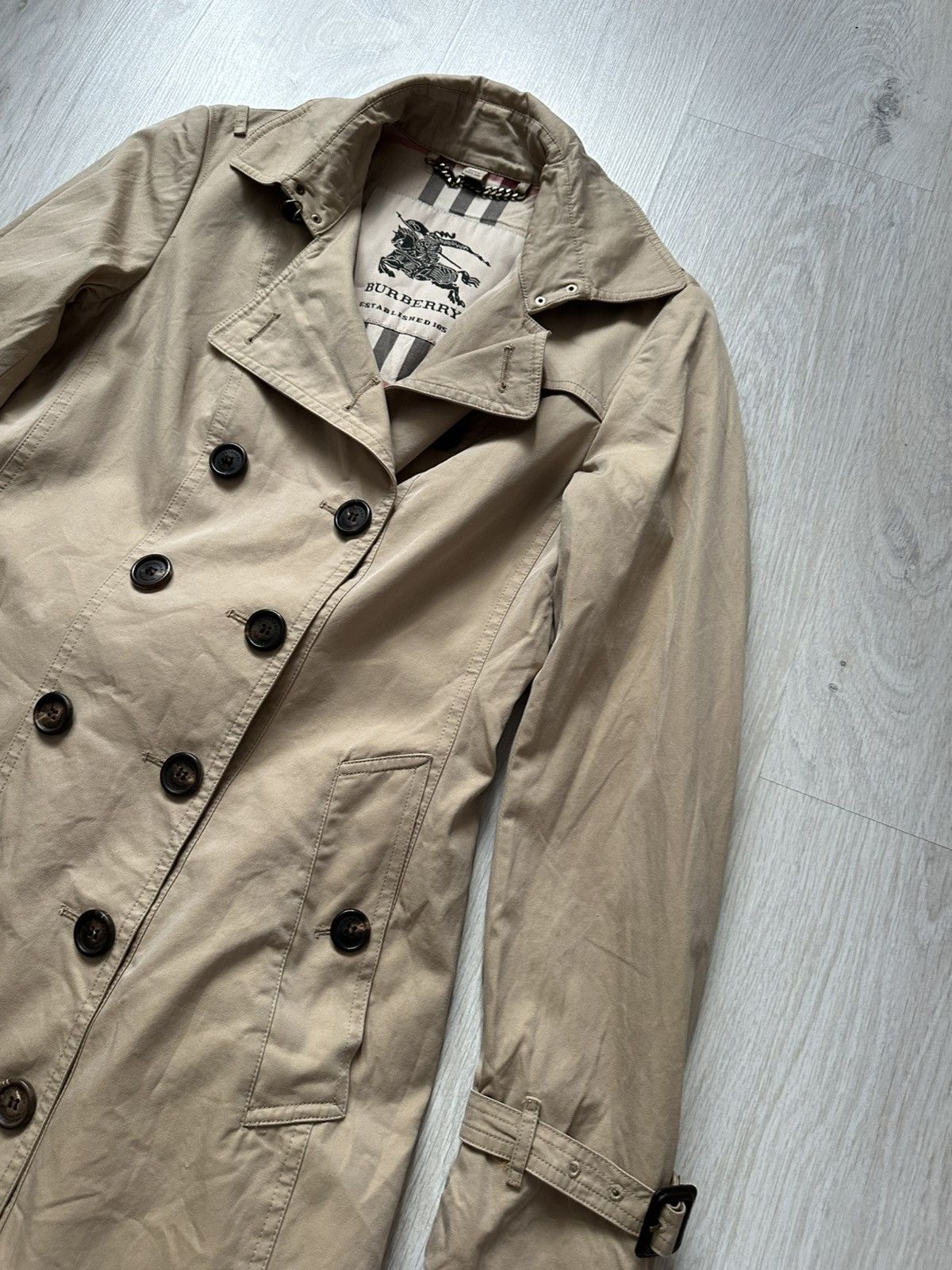 Burberry Vintage Burberry Womens trench Coat Size M / US 6-8 / IT 42-44 - 2 Thumbnail