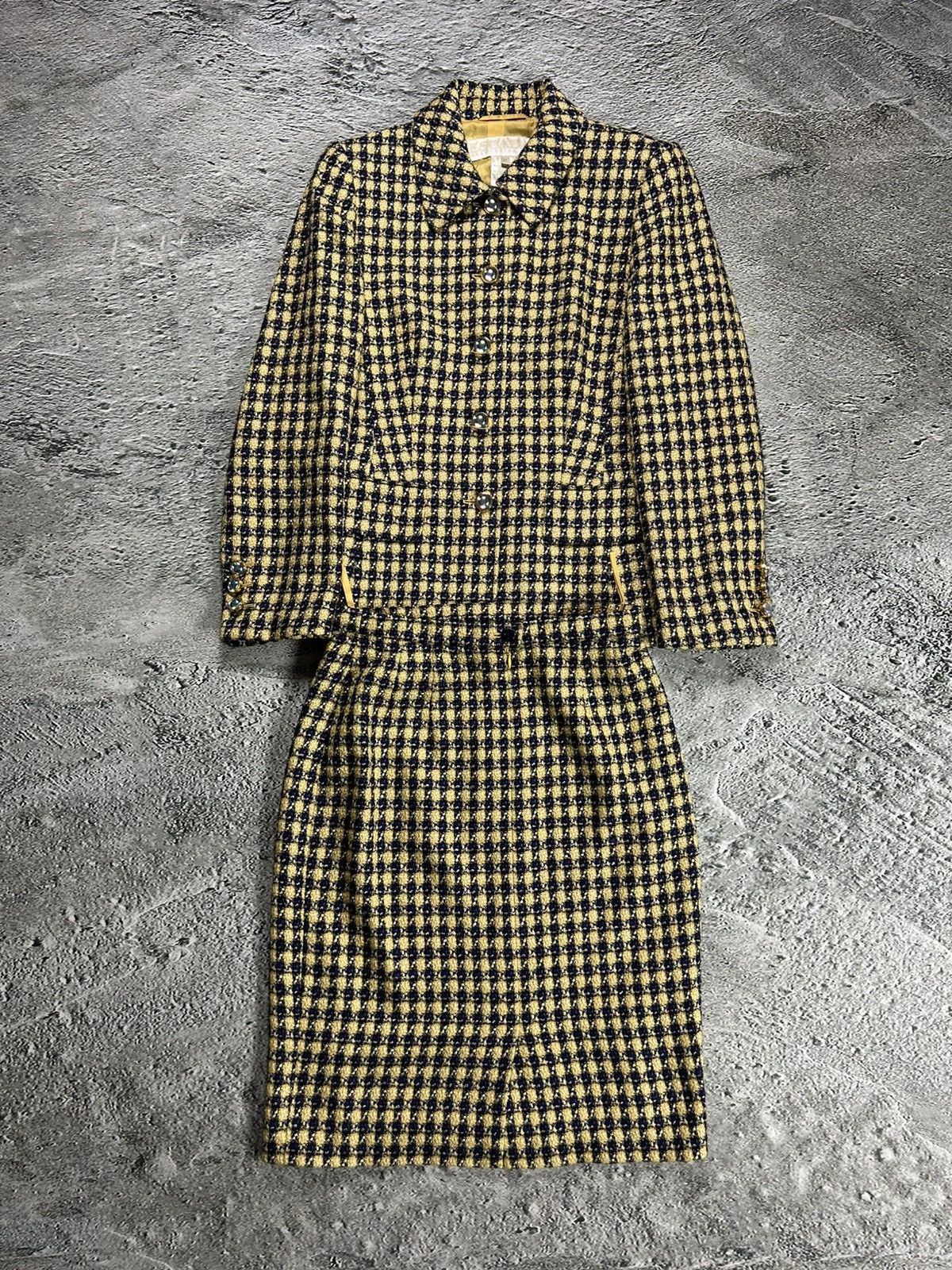Escada Escada vintage suit wool set blazer + skirt yellow Size XS / US 0-2 / IT 36-38 - 1 Thumbnail