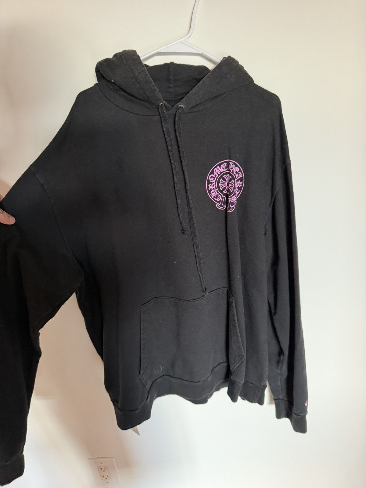 Chrome Hearts EXCLUSIVE CHROME HEARTS PINK HORSE SHOE LOGO HOODIE Size US XL / EU 56 / 4 - 2 Thumbnail