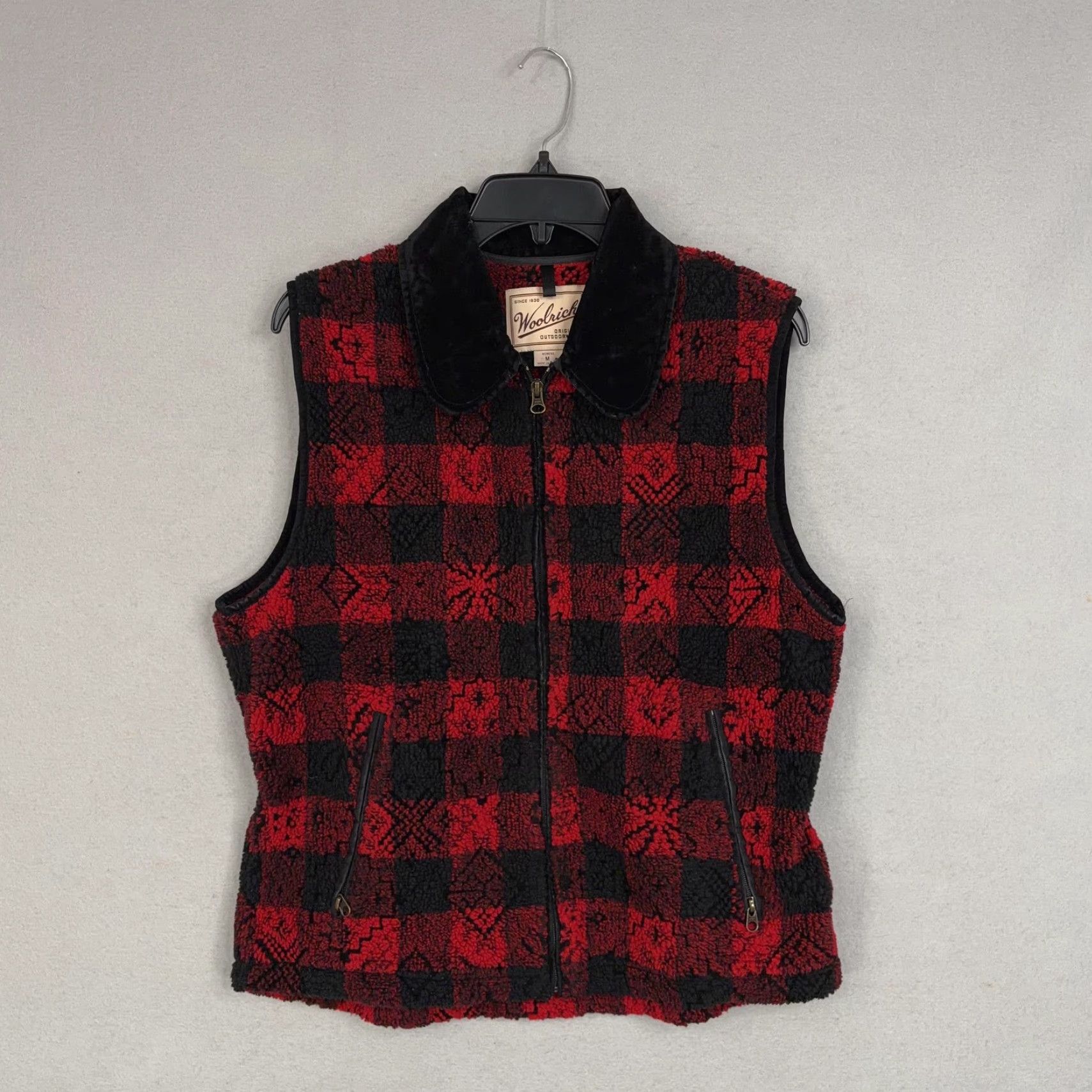 Vintage VINTAGE Woolrich Vest Womens M Red Black Buffalo Plaid Fleece Sherpa Outdoor Cabin Size M / US 6-8 / IT 42-44 - 2 Thumbnail