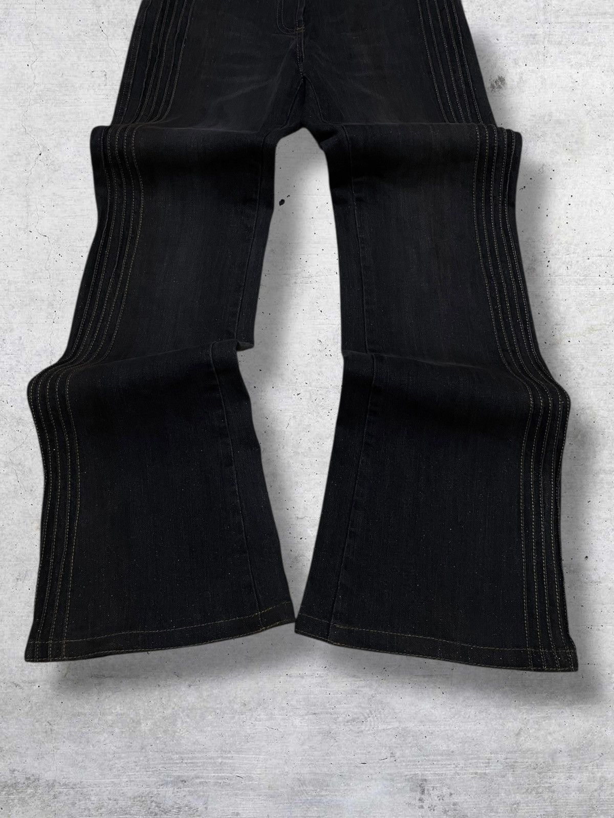 Tornado Mart VINTAGE JAPAN DESIGNER TRADITIONAL OG 1990S FLARED CUT DENIM Size US 27 - 2 Thumbnail