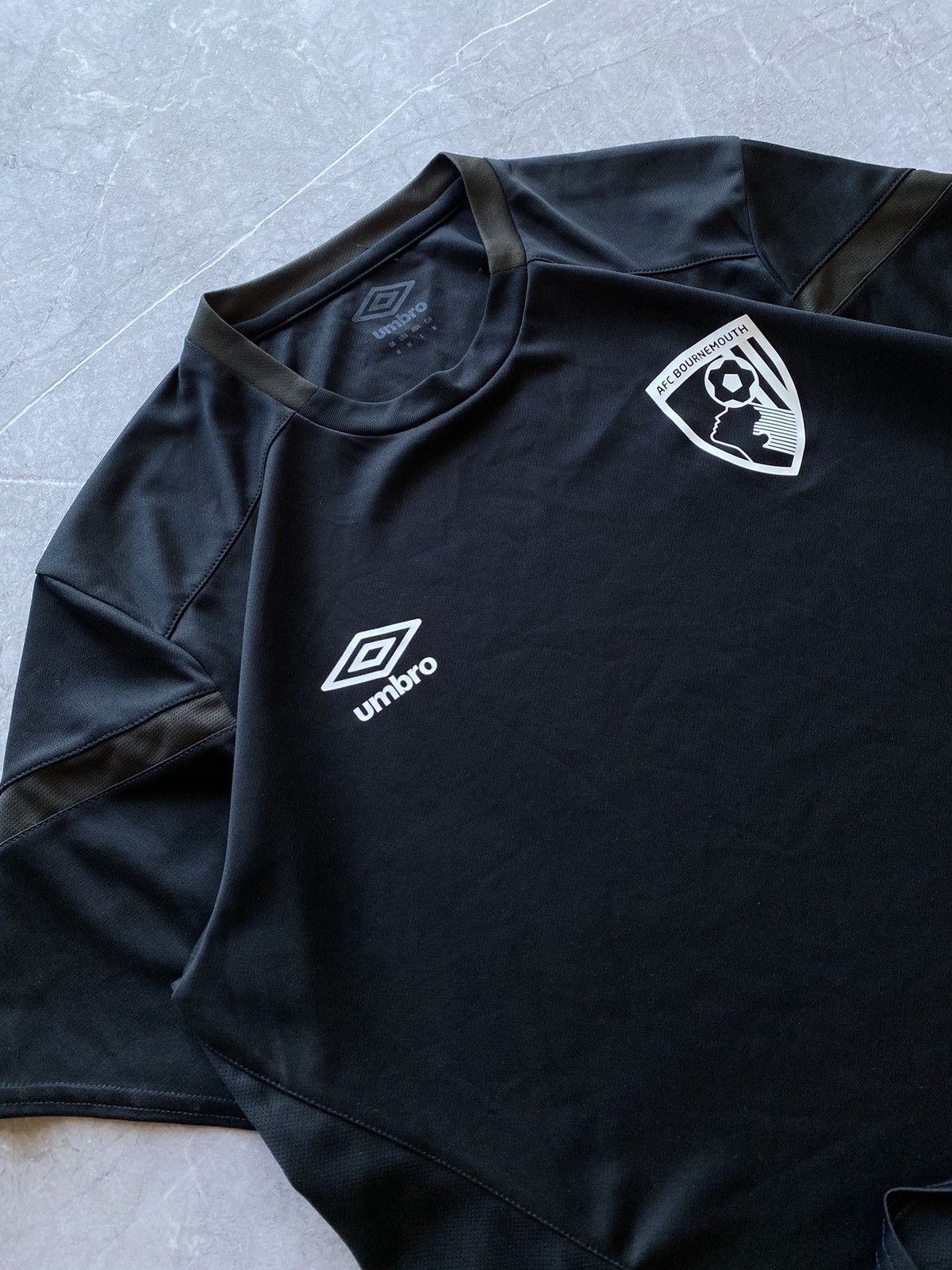 Umbro AFC Bournemouth Umbro Training Soccer Football Jersey Size US M / EU 48-50 / 2 - 3 Thumbnail