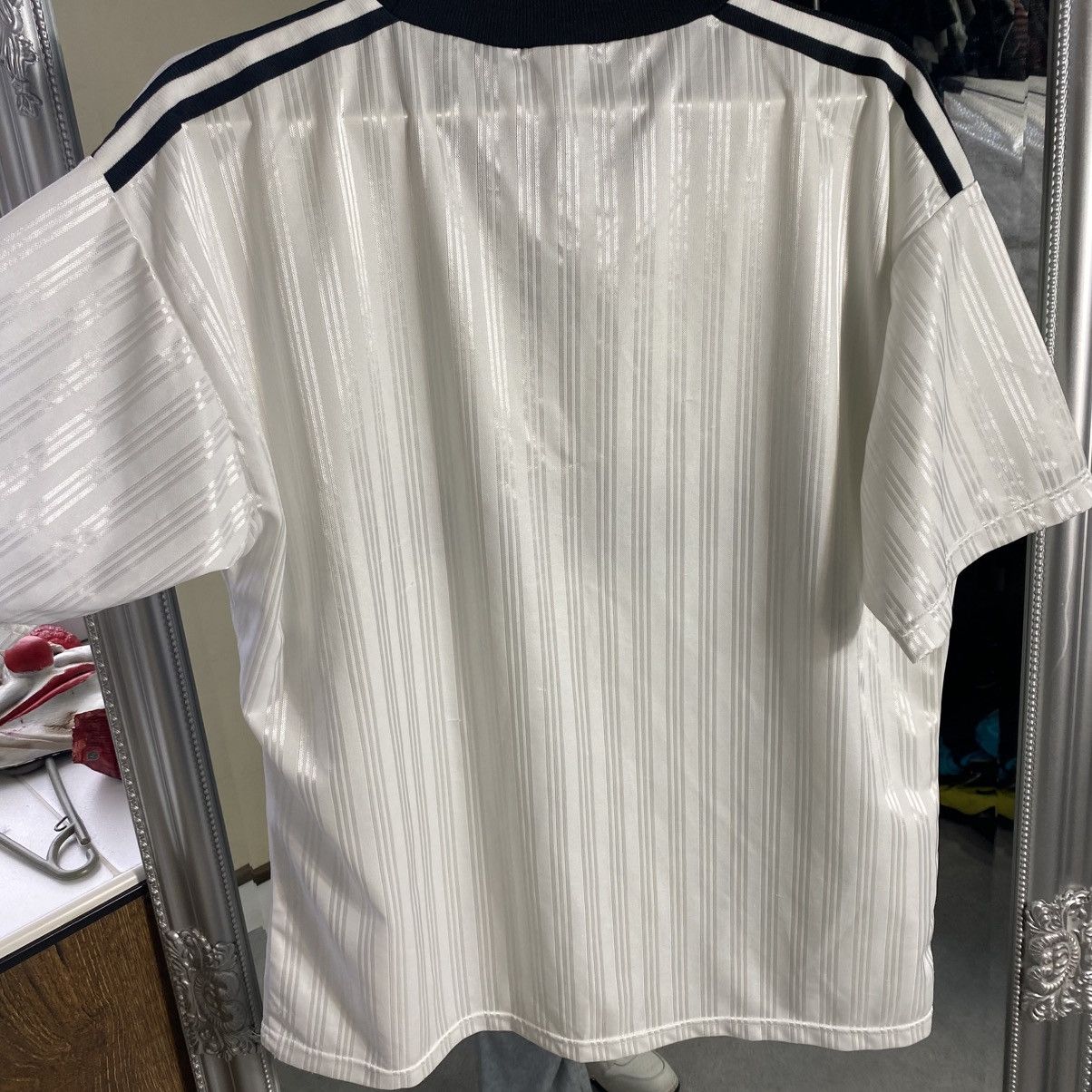 Adidas Vintage Crazy Adidas T-Shirt Size US M / EU 48-50 / 2 - 6 Thumbnail