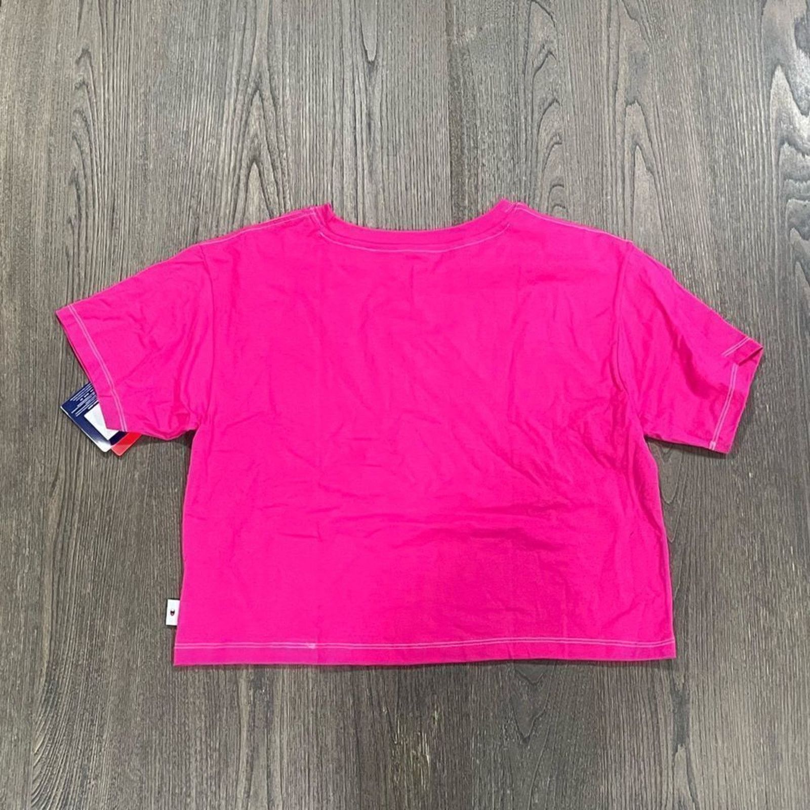 Champion NWT Champion Hot Pink Graphic Crop Top - Size S Size S / US 4 / IT 40 - 3 Thumbnail