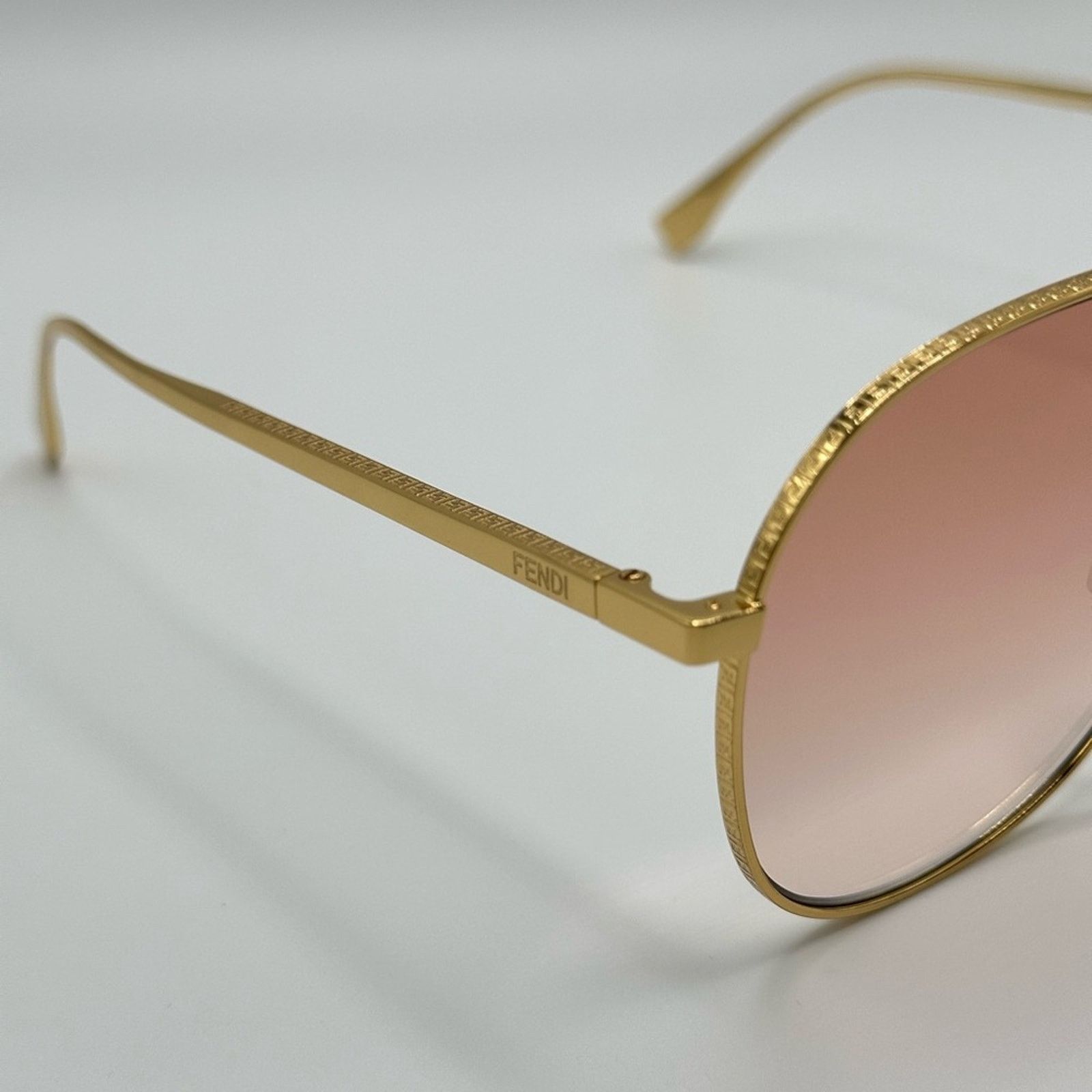 FENDI FE40069U 30T Light Gold/Pink Gradient Women Sunglasses