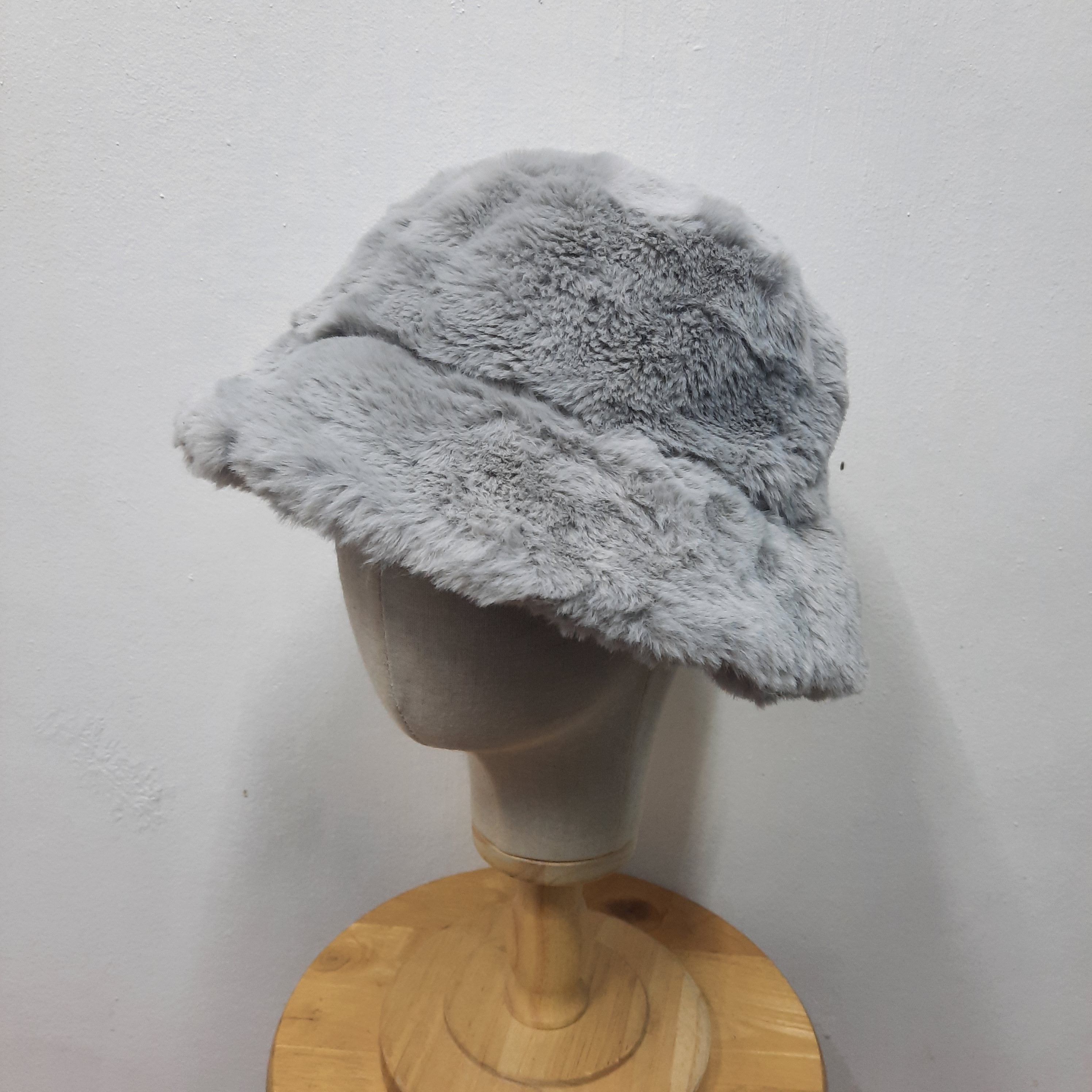 Japanese Brand 💥 Choutrente japan fleece bucket hat Size ONE SIZE - 2 Thumbnail