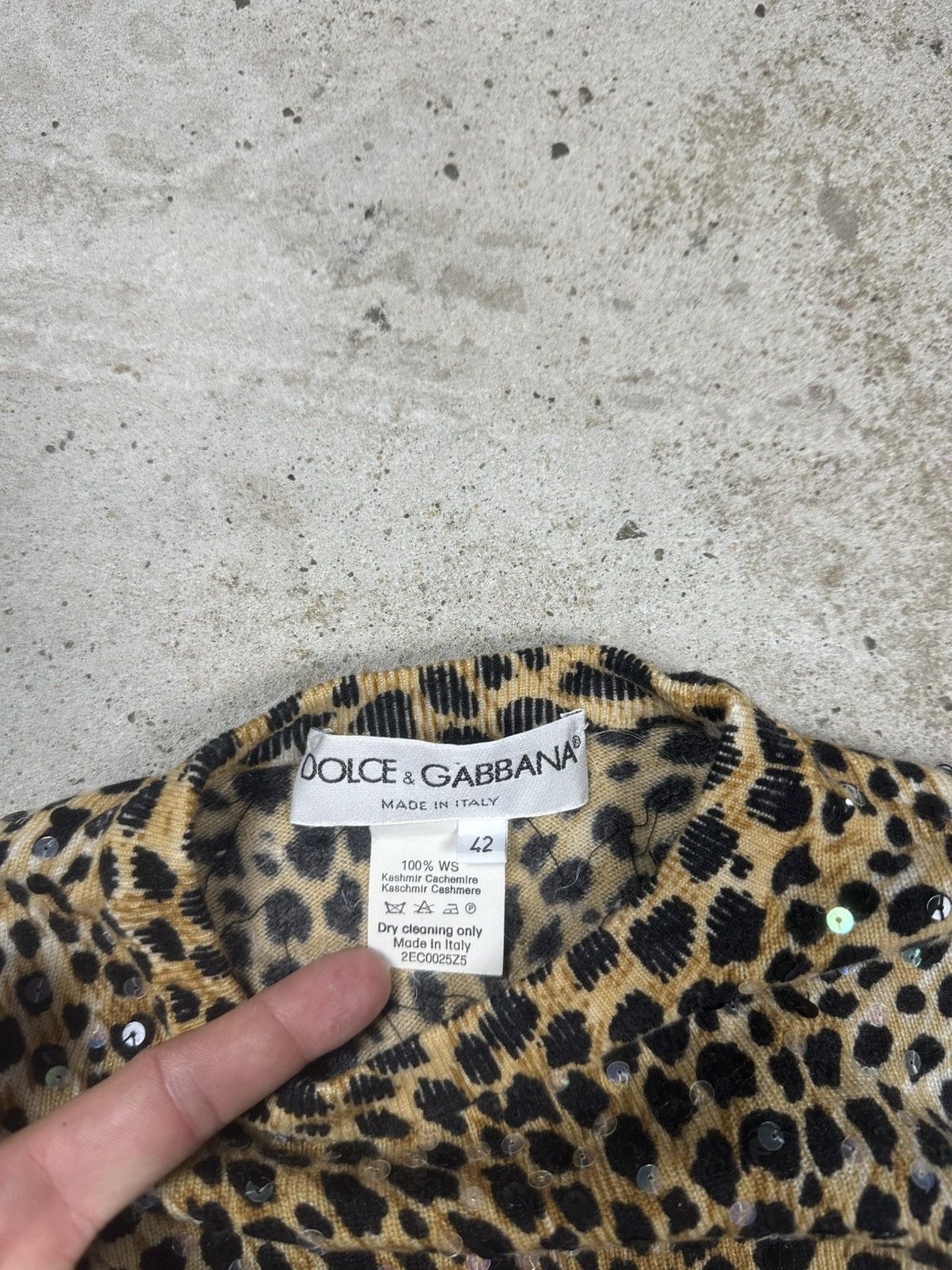 Dolce & Gabbana Vintage 90s Dolce & Gabbana Leopard Print Cashmere Sweater Size M / US 6-8 / IT 42-44 - 10 Thumbnail