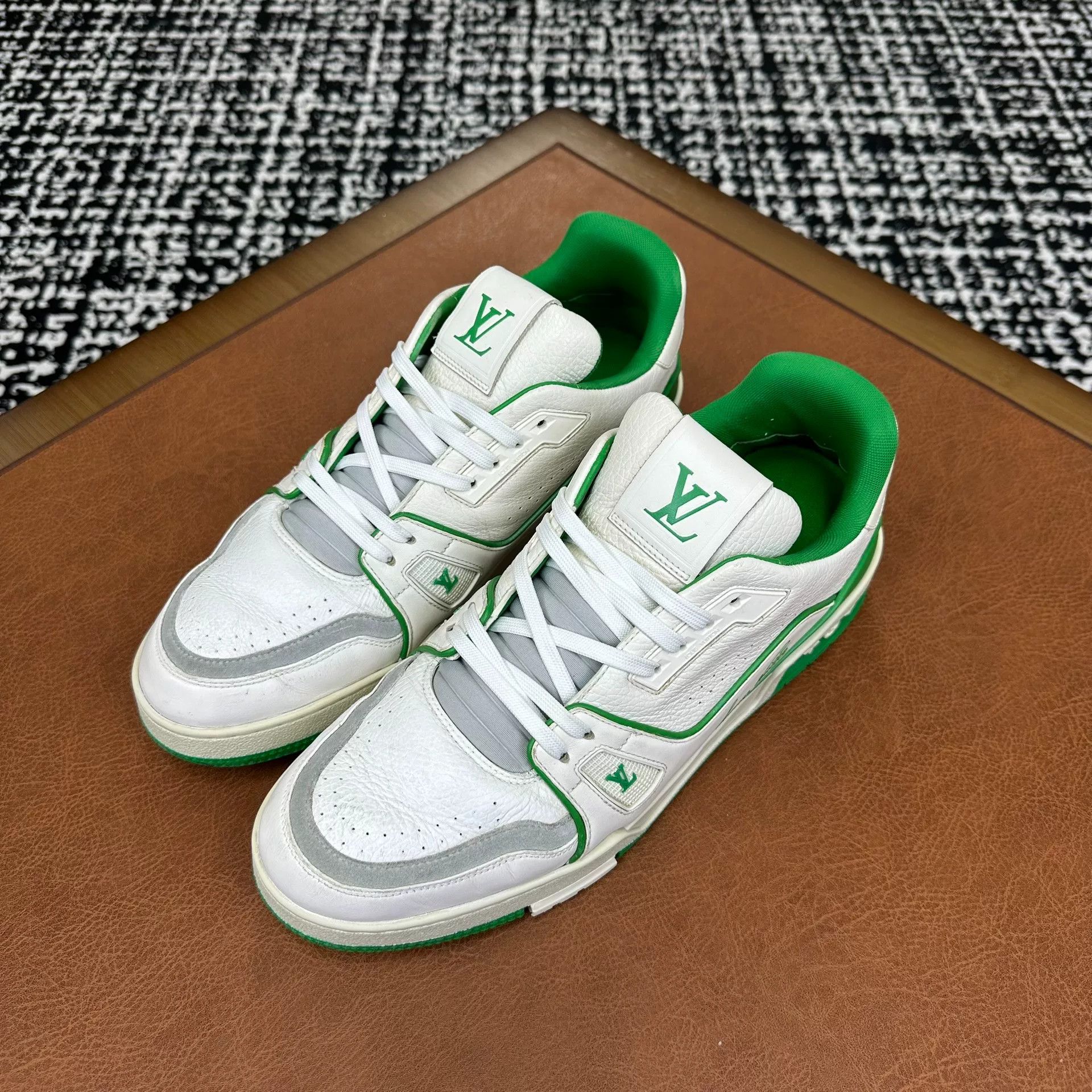 Louis Vuitton Louis Vuitton Training Green Lowtop Sneakers 10 Men Size US 10 / EU 43 - 1 Thumbnail