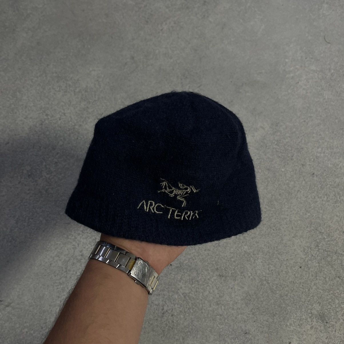 ARC’TERYX CLASSIC BEANIE navy Y2K ARC'TERYX CLASSIC BEANIE navy Y2K ARC'TERYX CLASSIC BEANIE