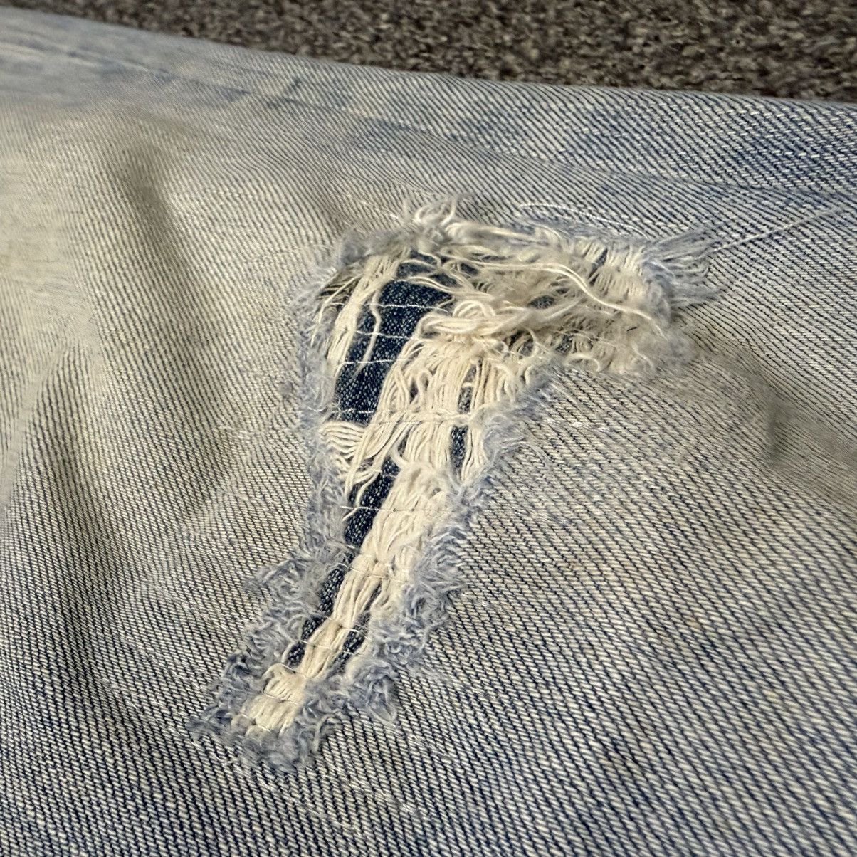Beauty Beast 90s Levis 505 Distressed Aging Denim y2k Style Size US 28 / EU 44 - 6 Thumbnail