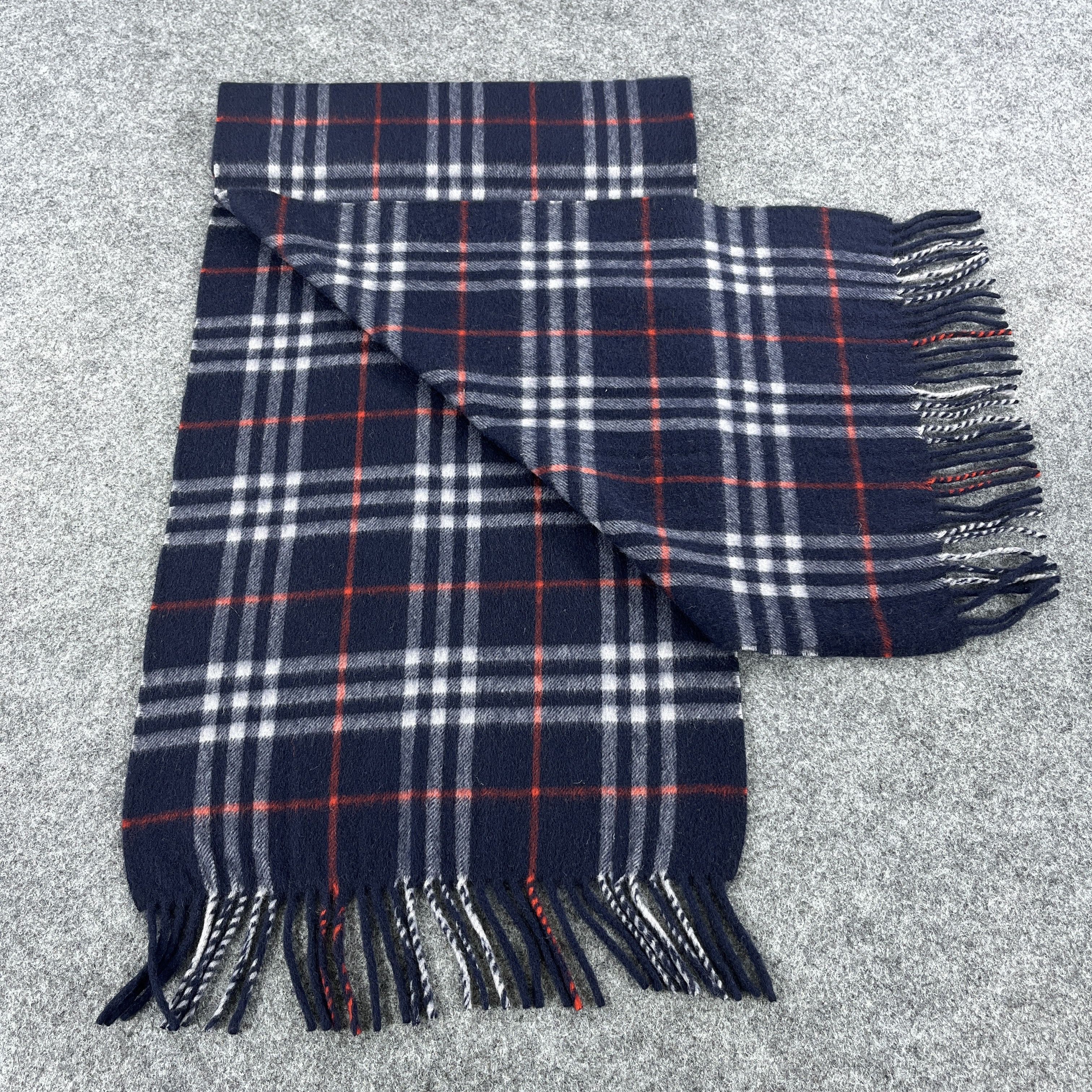 Burberry Burberry Scarf / Muffler / Neckwear T1388 Size ONE SIZE - 2 Thumbnail