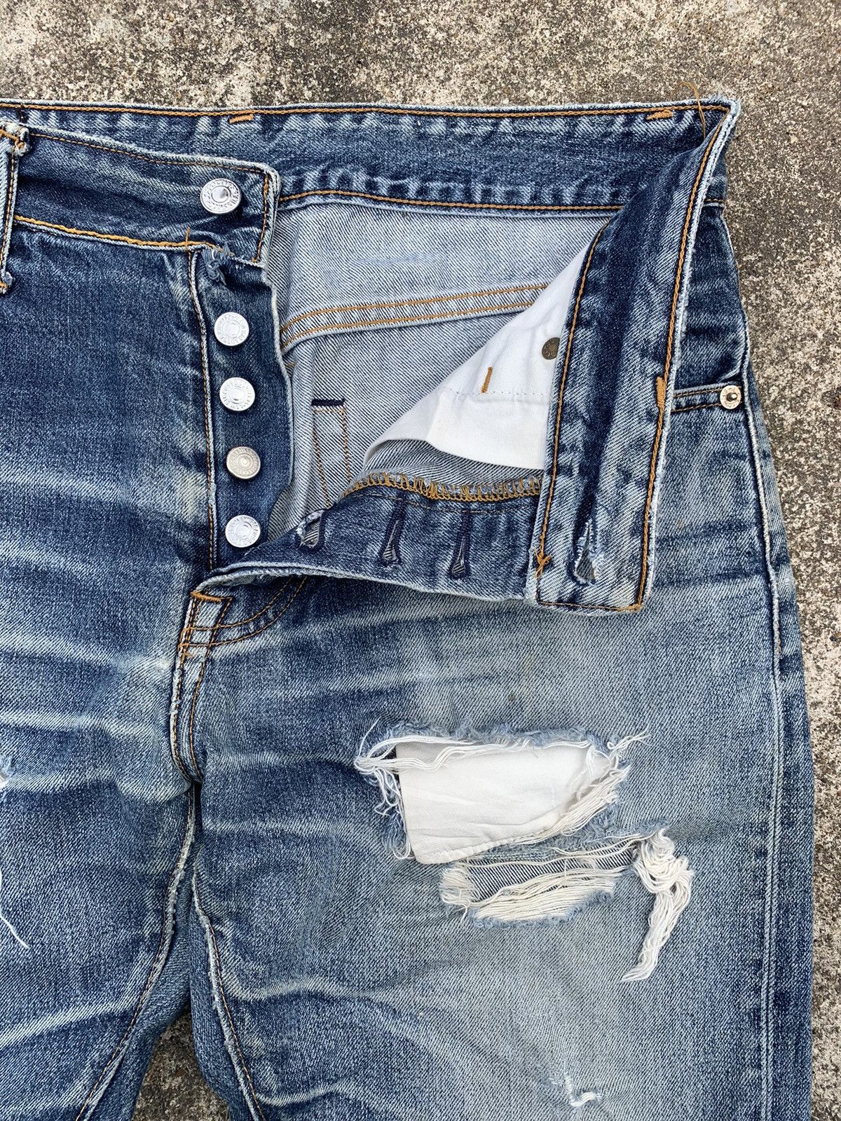 Levi's × Levi's Vintage Clothing Levi's 501 Blue Wash Selvedge Size US 32 / EU 48 - 7 Thumbnail