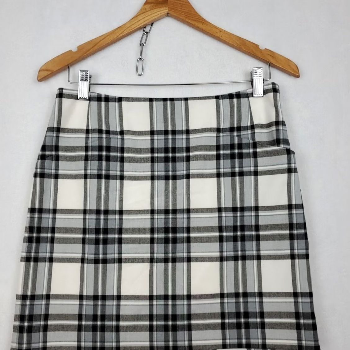 Vintage Outback Red White Plaid Mini Skirt Women's Size 4 Side Zip Pockets 90s Retro School Girl Casual Party/Cocktail Short Skirt Womens Size 27" / US 4 / IT 40 - 2 Thumbnail