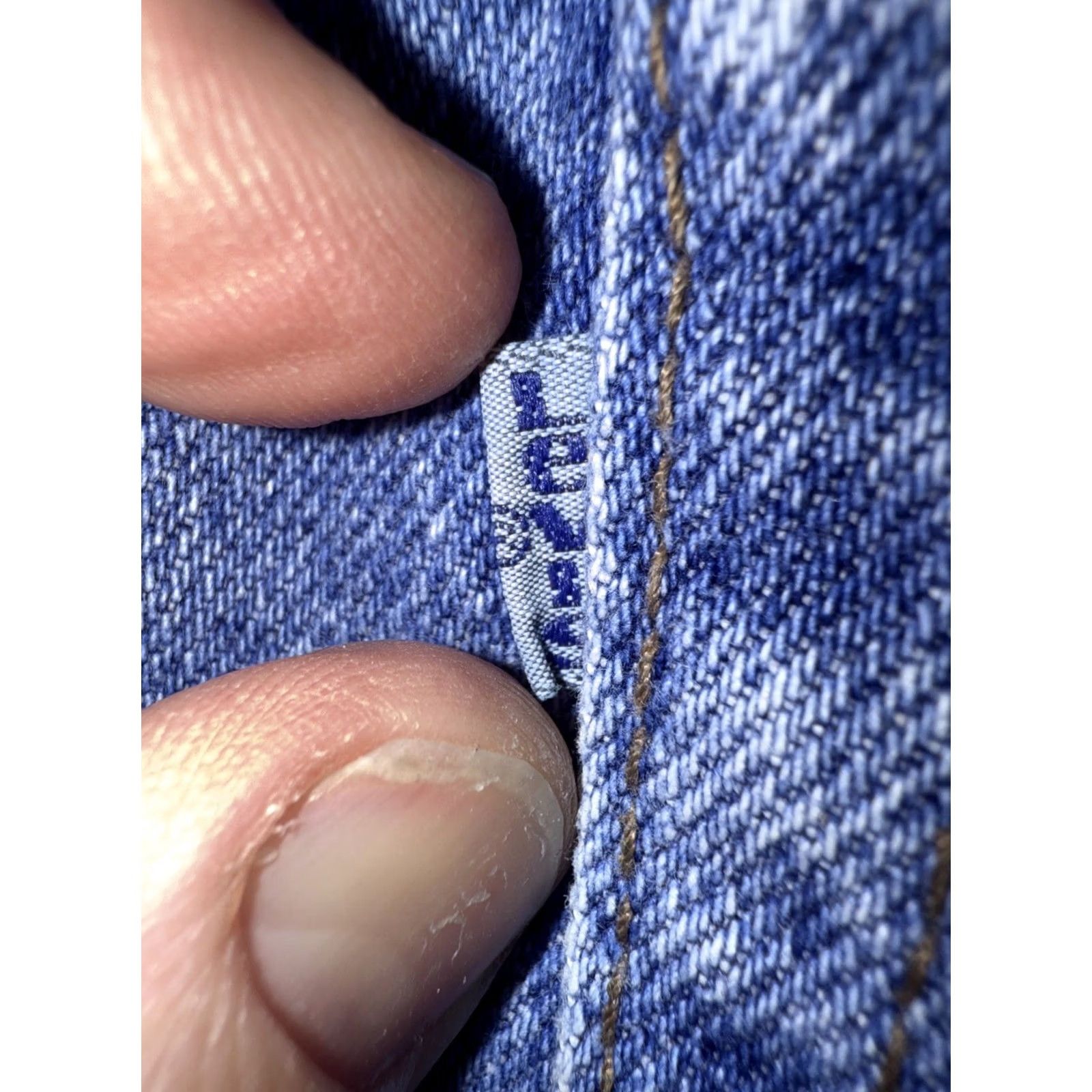 Levi's VINTAGE Levi's Womens Jeans USA Blue Button Logo Zipper 7 Native 26x31 Straight Leg Mom Style Womens Size 28" / US 6 / IT 42 - 3 Thumbnail