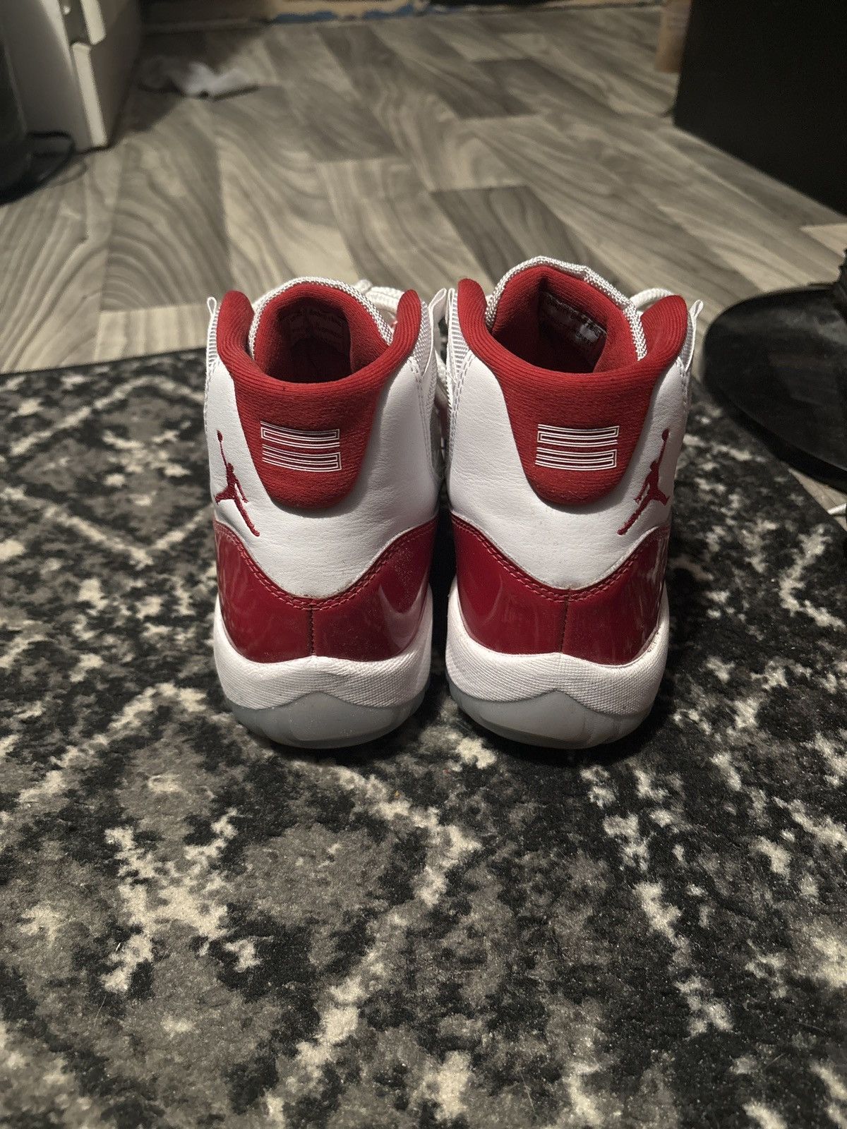Jordan Brand Jordan 11 Cherry Size US 8.5 / EU 41-42 - 3 Thumbnail