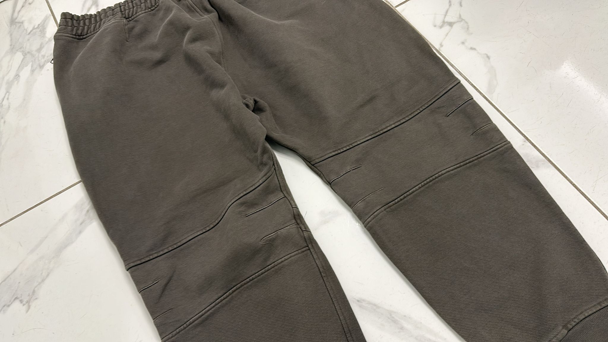 Adidas × Yeezy *RARE* Yeezy Season 1 Sweatpant Size XXLarge Size US 38 / EU 54 - 4 Thumbnail