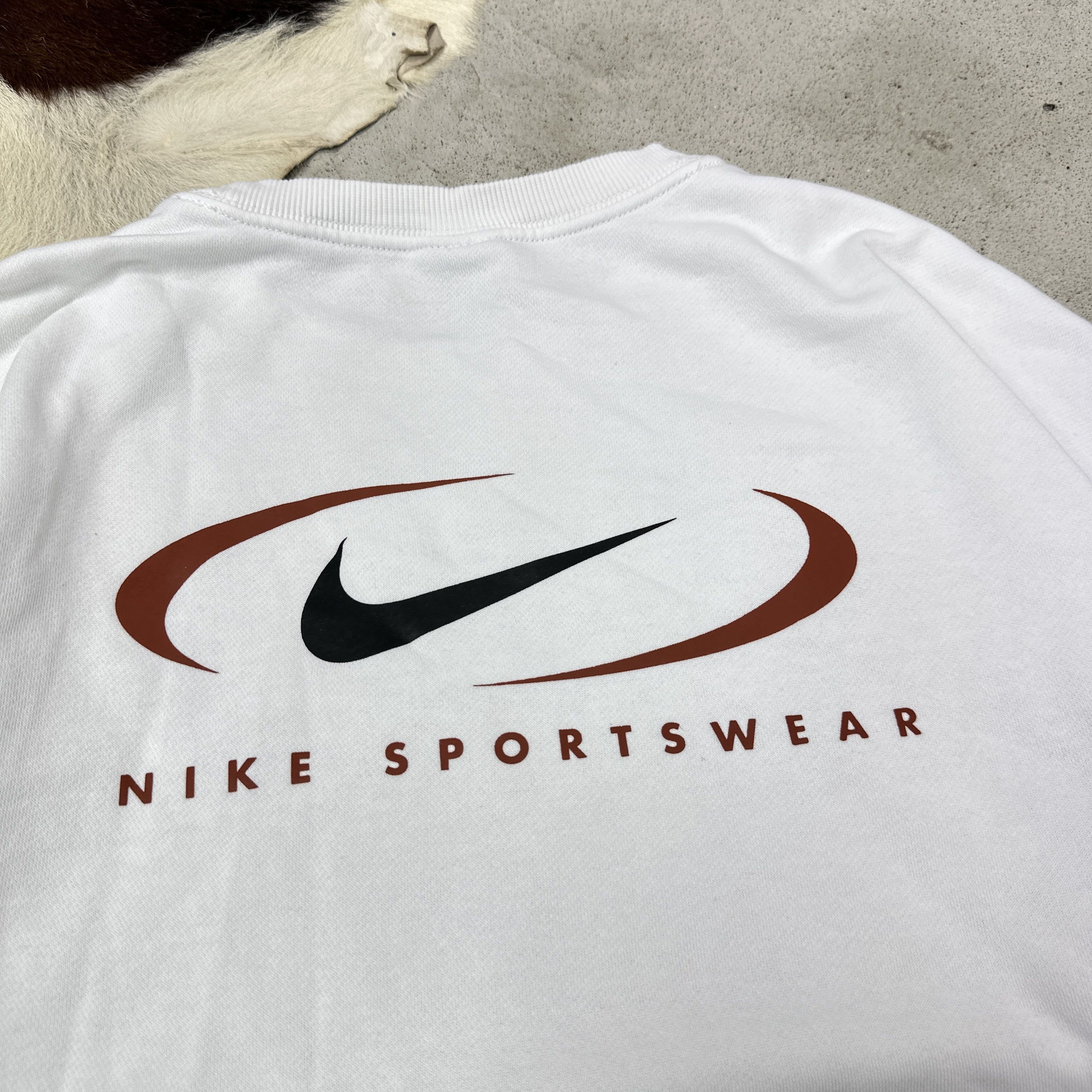 Nike Vintage Sporty Streetwear Skater Nike Sweatshirt Y2K Size US S / EU 44-46 / 1 - 2 Thumbnail
