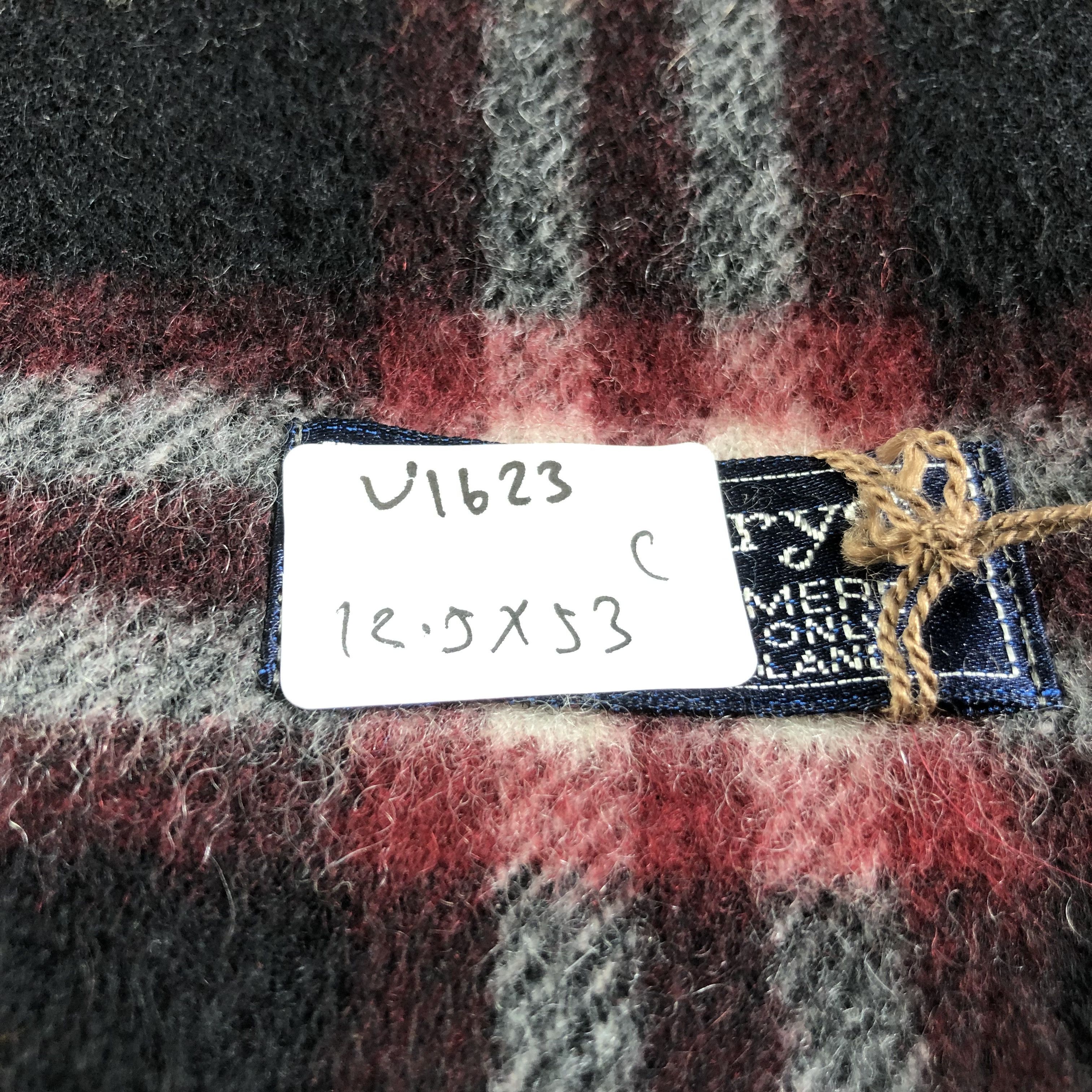 Burberry Burberrys Nova Check Cashmere Scarf Muffler V1623 Size ONE SIZE - 8 Thumbnail