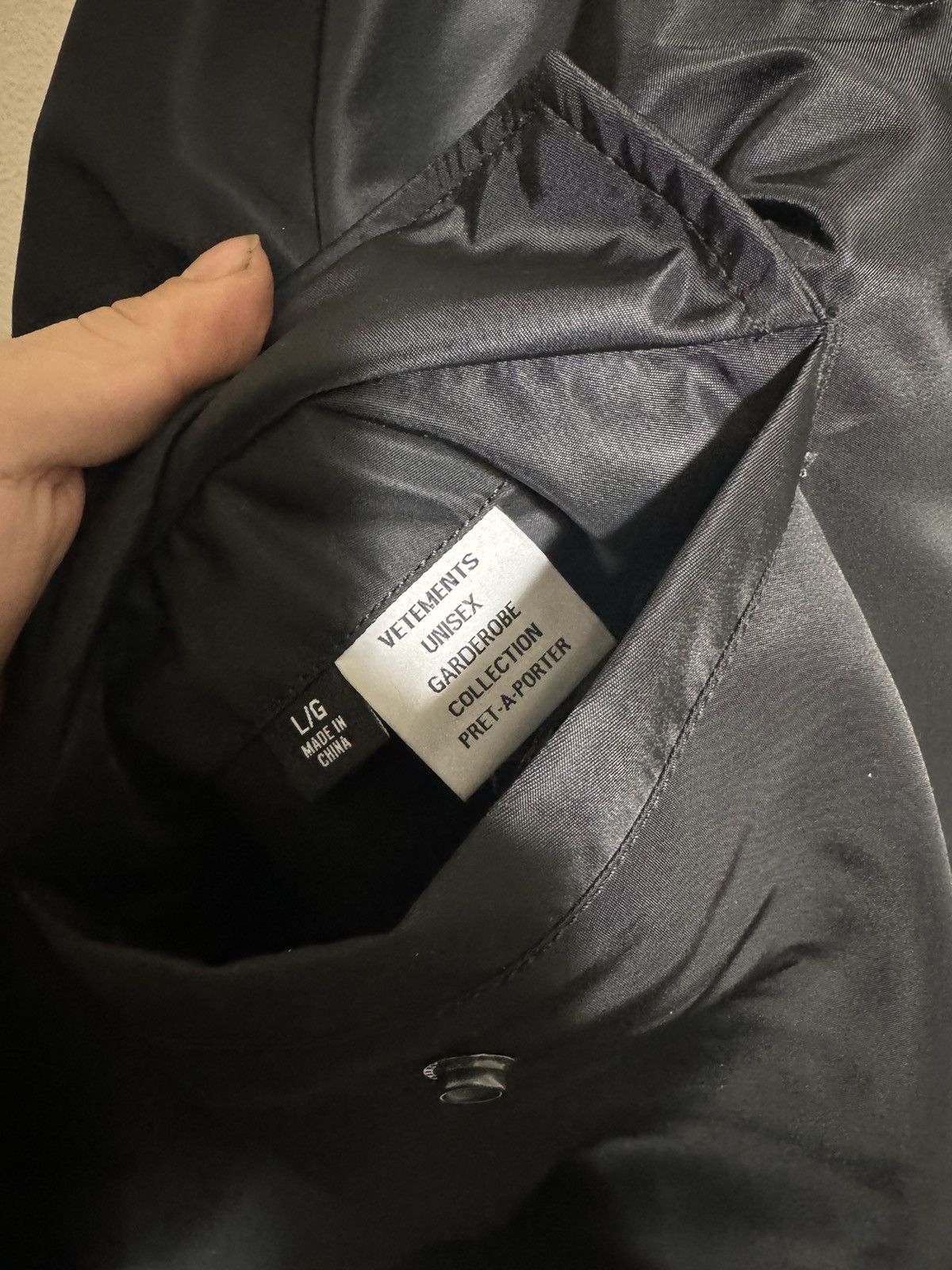Vetements Vetements X Alpha Industries Blackout Racing Bomber Size US L / EU 52-54 / 3 - 7 Thumbnail