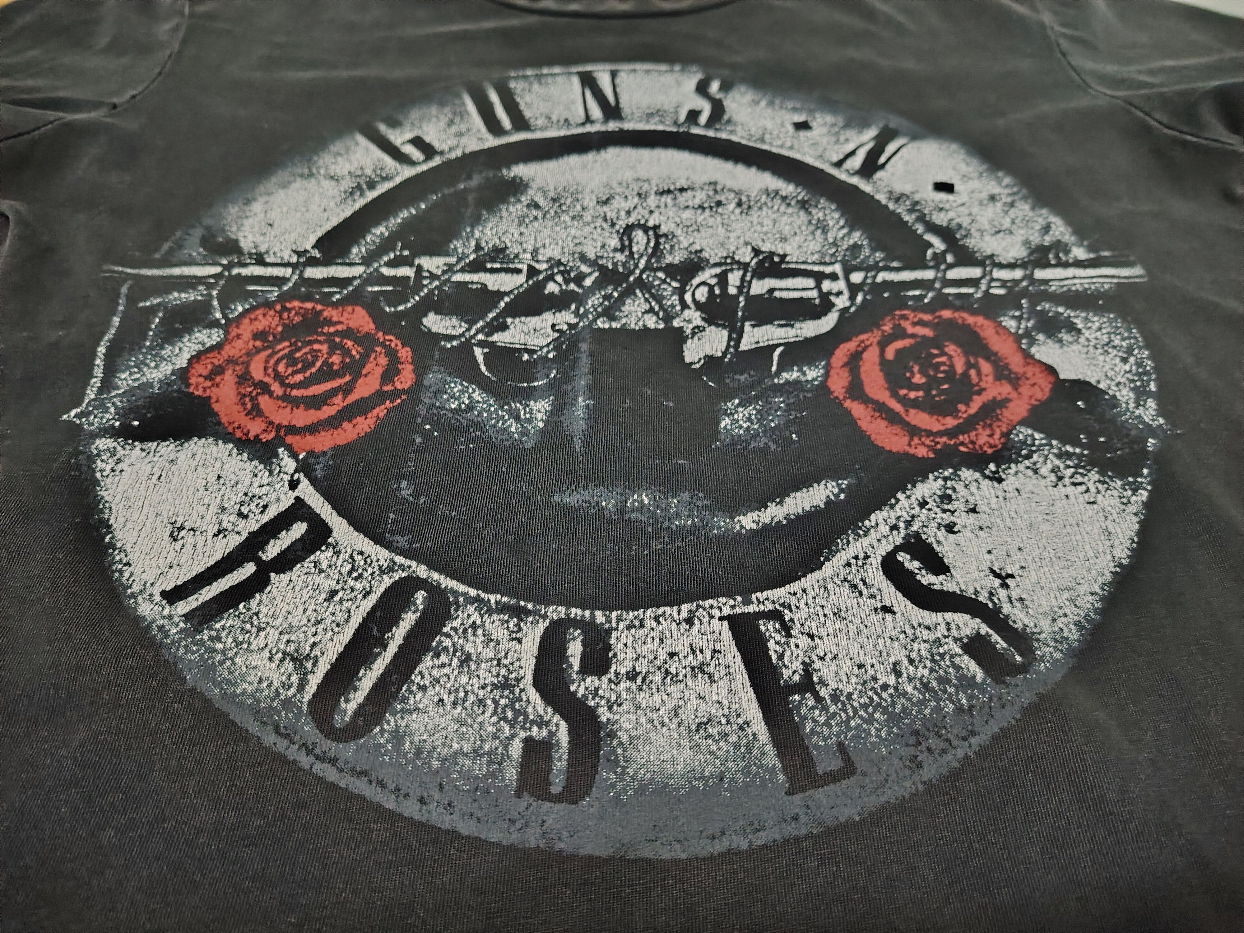 Guns N' Roses Vintage Distressed Guns N’ Roses Faded Black T-Shirt Size US S / EU 44-46 / 1 - 3 Thumbnail