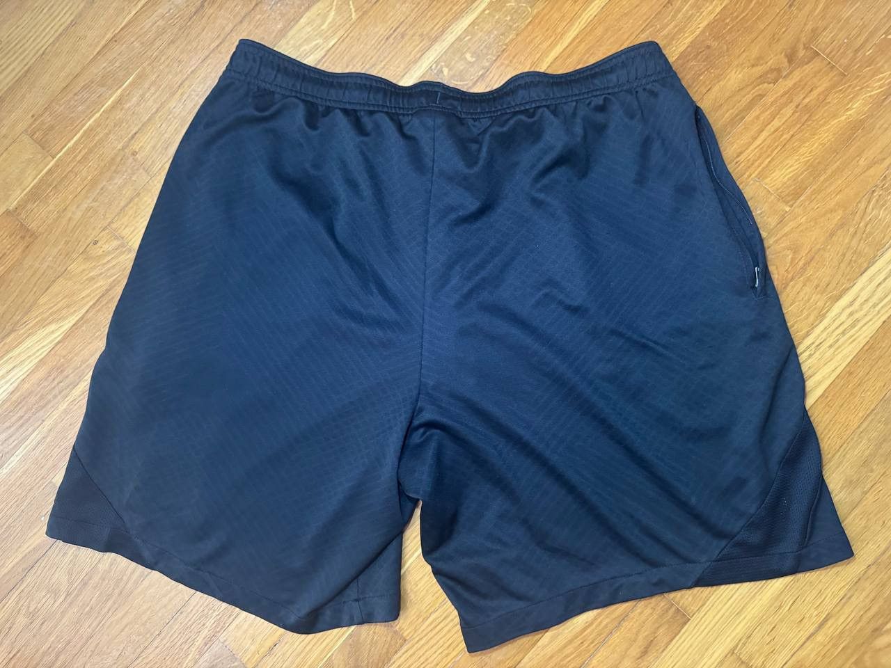 Nike Nike Tottenham FC shorts Size US 40 / EU 56 - 1 Thumbnail