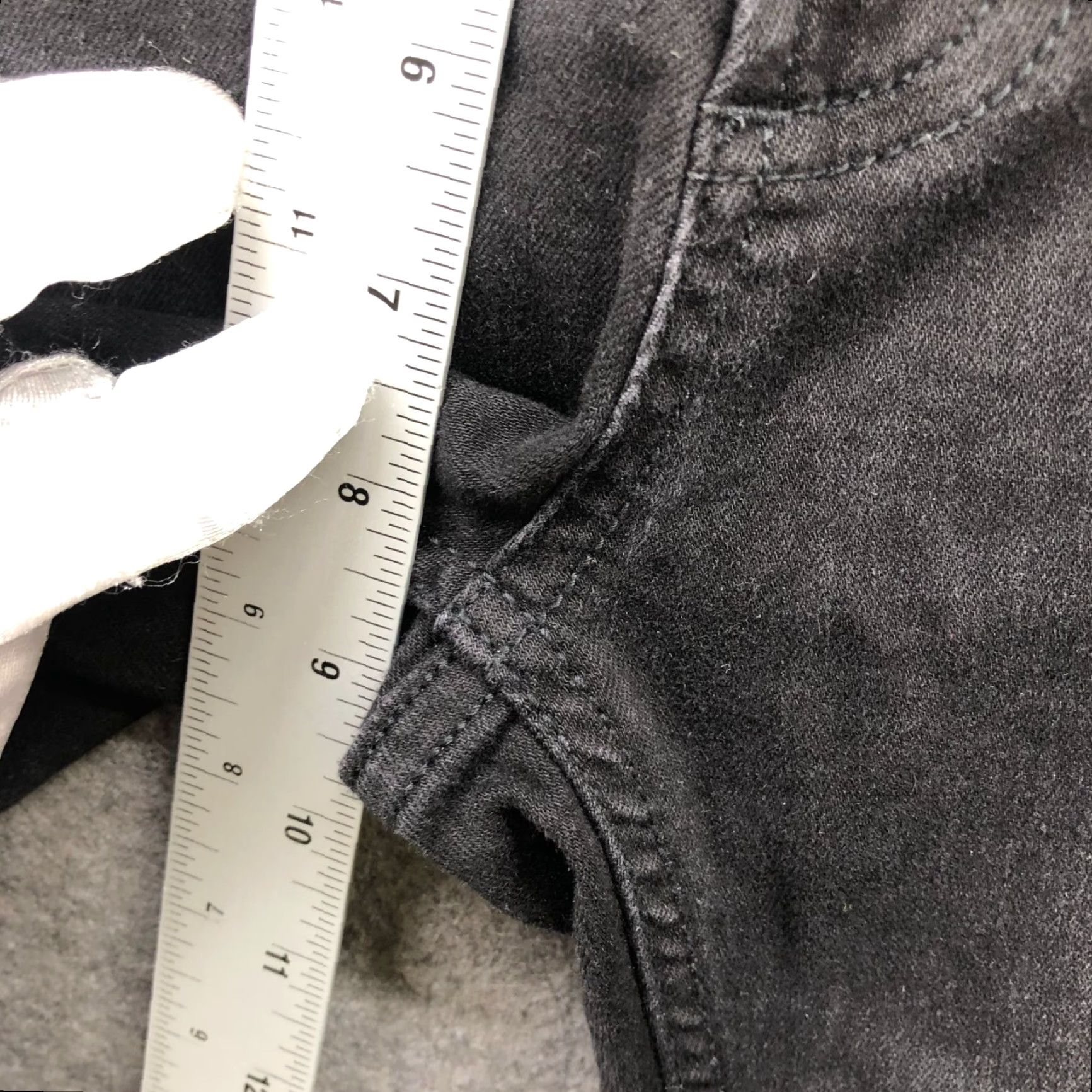 Zara Zara Low Rise Crop Straight Jeans Womens 8 Black Charcoal Wash Raw Hem Frayed Jeans Size 30" / US 8 / IT 44 - 4 Thumbnail