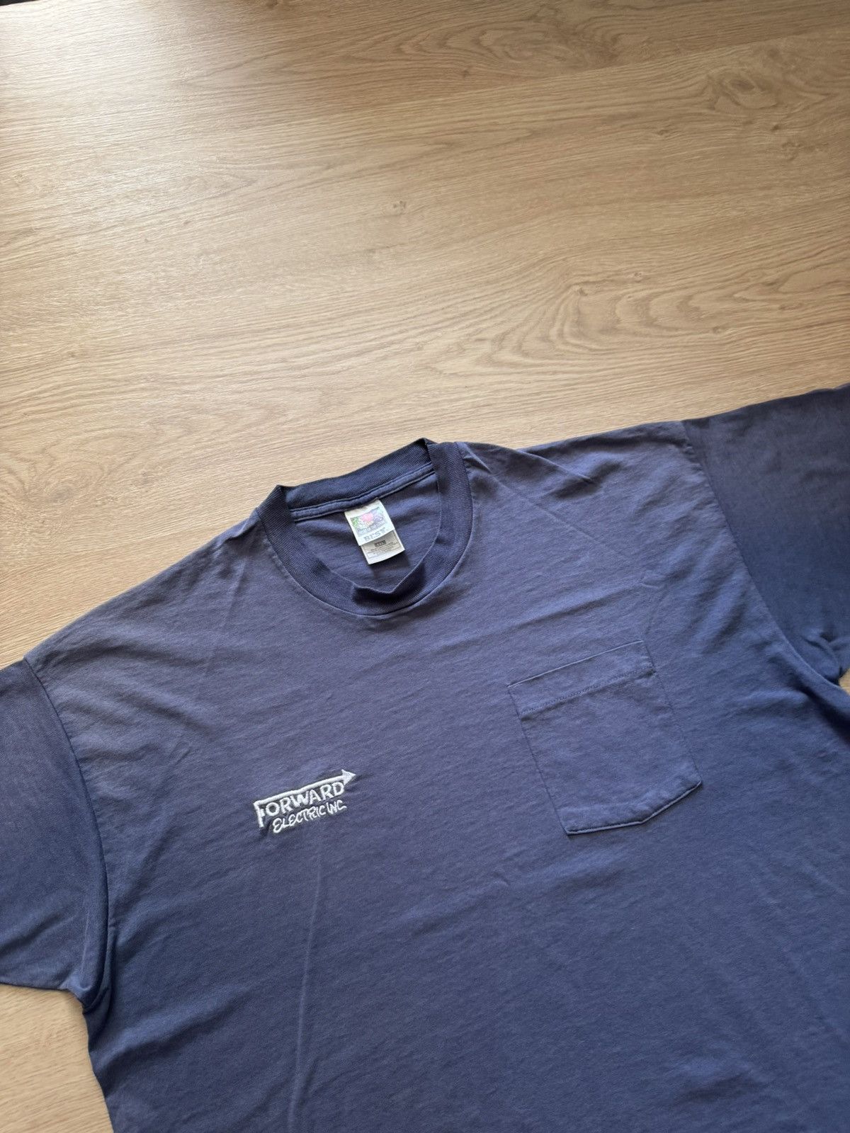 Vintage Vintage 90’s Sunfaded Work Pockets T-Shirt Size US XXL / EU 58 / 5 - 3 Thumbnail