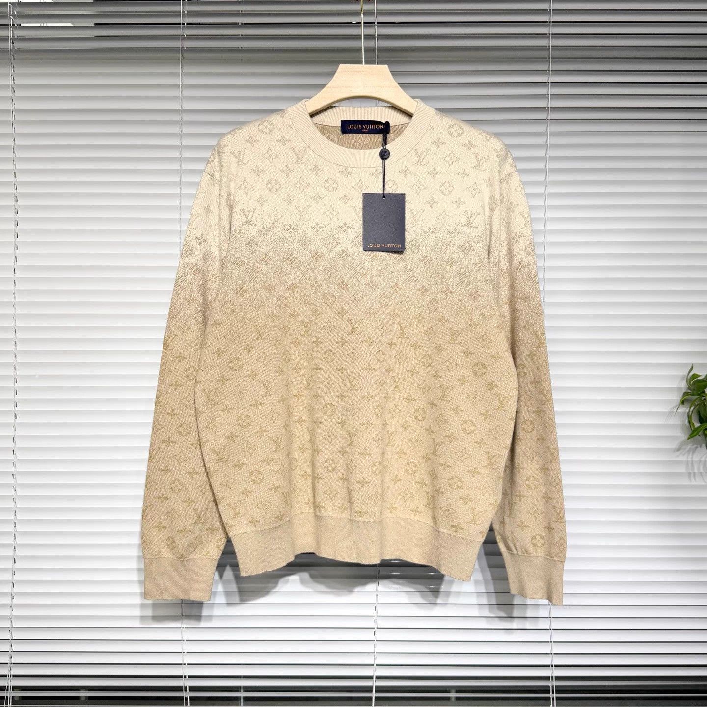 Louis Vuitton LV knit sweater SS26 khaki all over logo jacquard gradient XL Size US XL / EU 56 / 4 - 1 Thumbnail