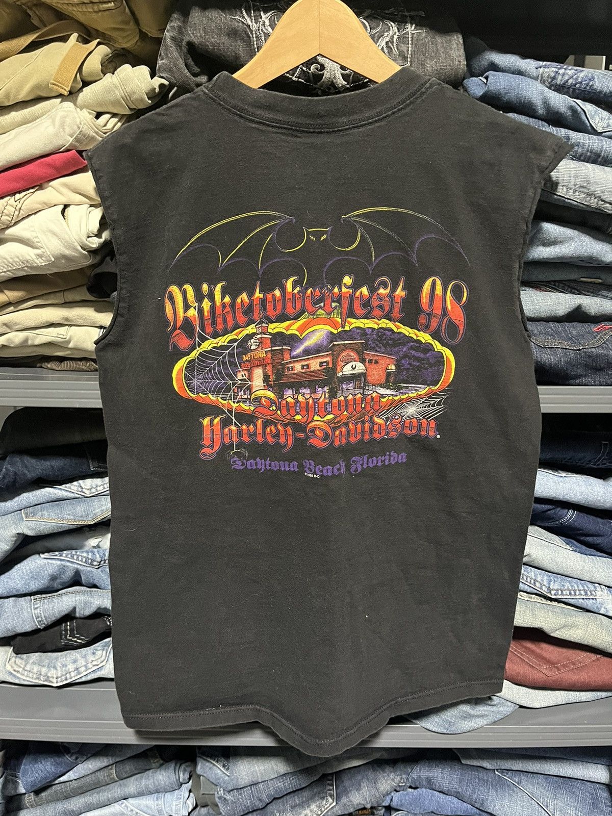 Harley Davidson × Vintage CRAZY VINTAGE HARLEY DAVIDSON BIKETOBER FEST GRUNGE CUTOFF Size US S / EU 44-46 / 1 - 3 Thumbnail